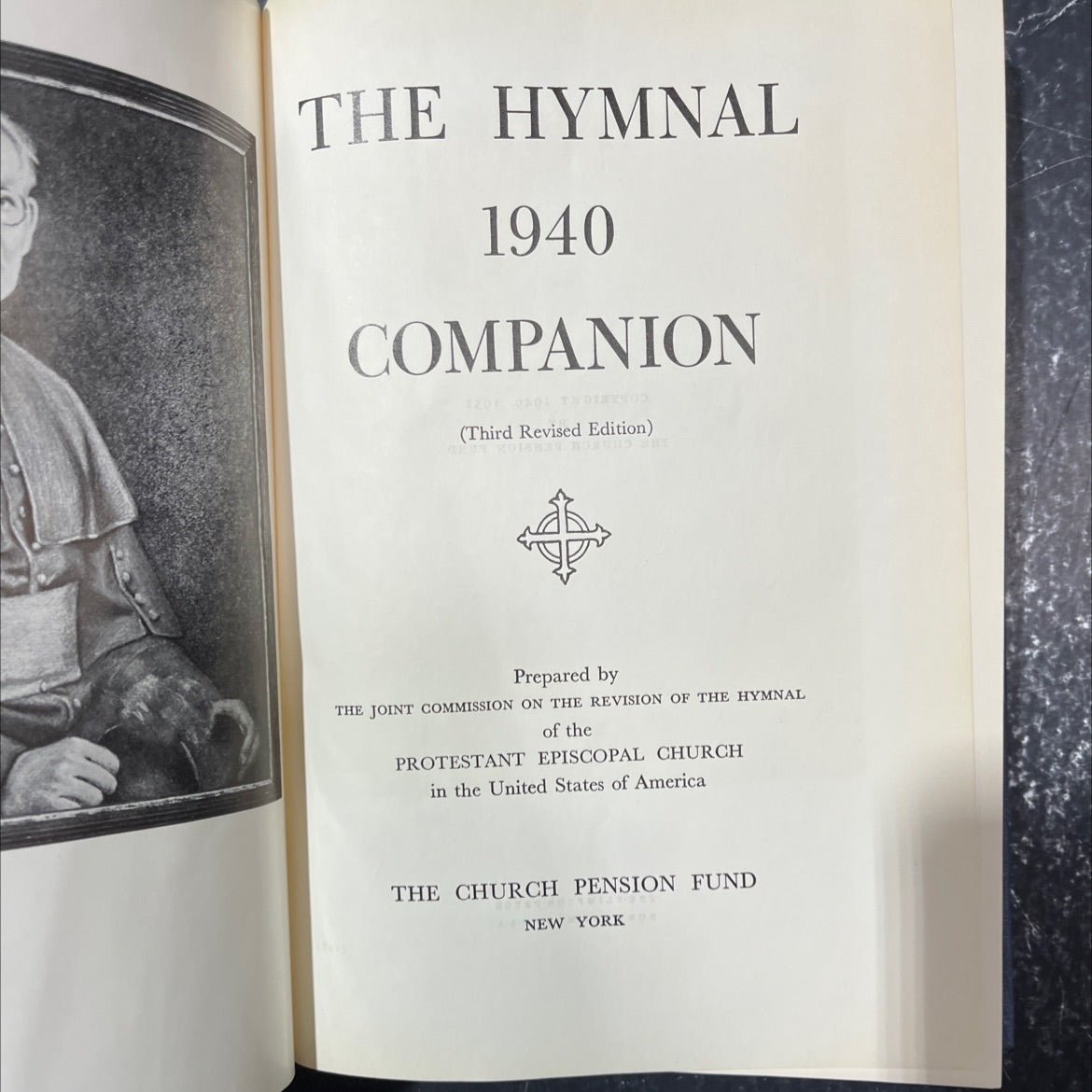 the hymnal 1940 companion book, by the joint commission on the revision of the hymnal, 1965 Hardcover image 2
