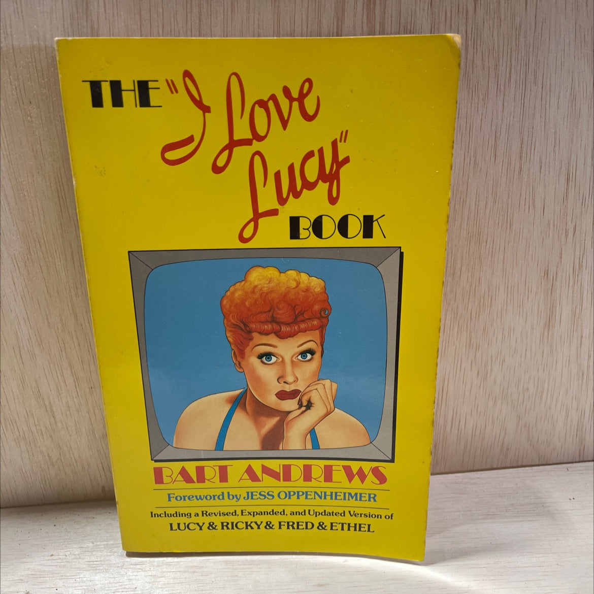 the i love lucy book book, by Bart Andrews, 1985 Paperback, Vintage image 1