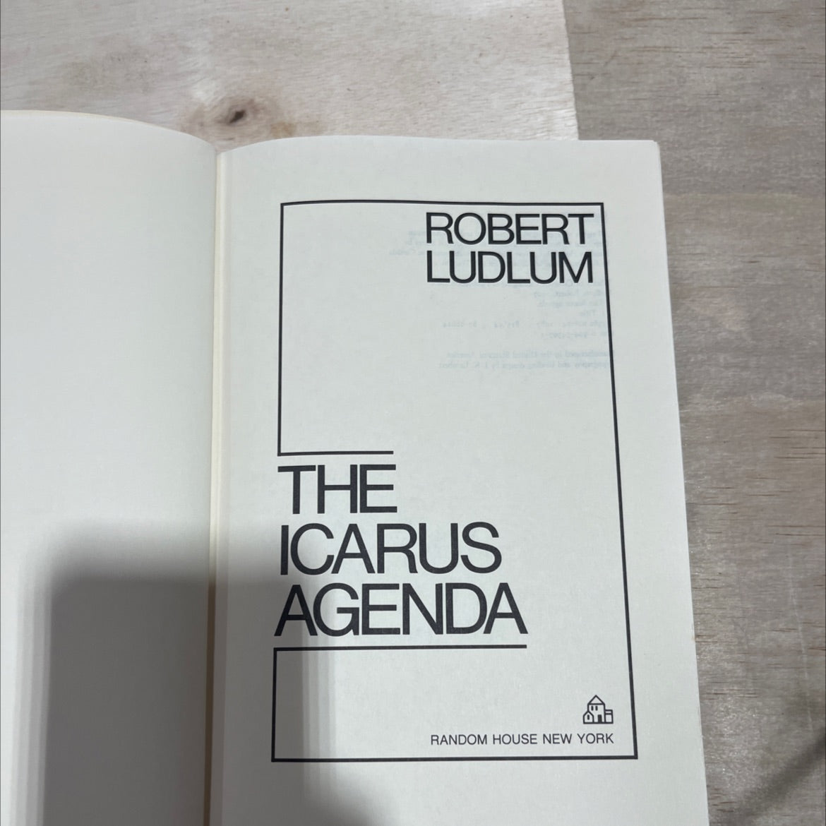 the icarus agenda book, by robert ludlum, 1988 Hardcover image 2