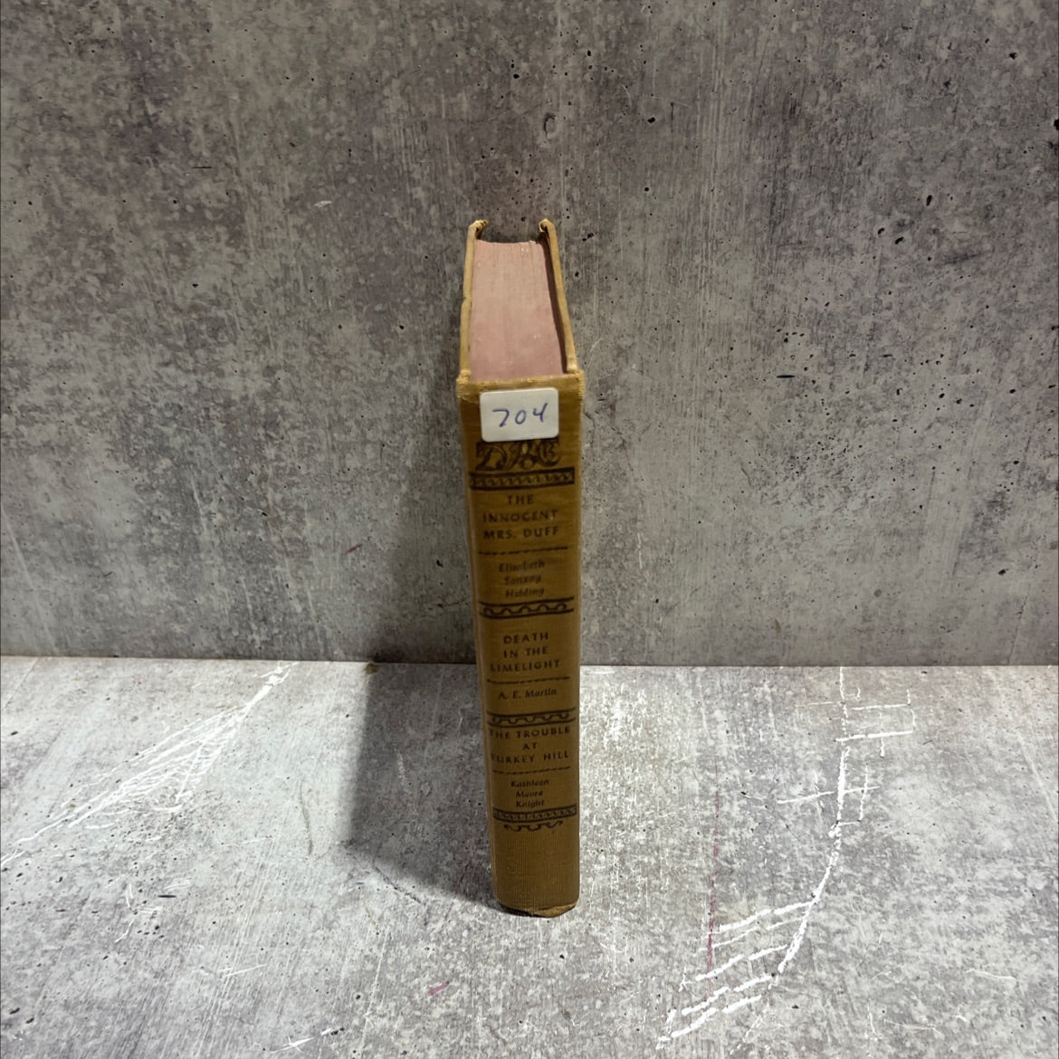 the innocent mrs. duff book, by elisabeth sanxay holding, 1946 Hardcover image 4