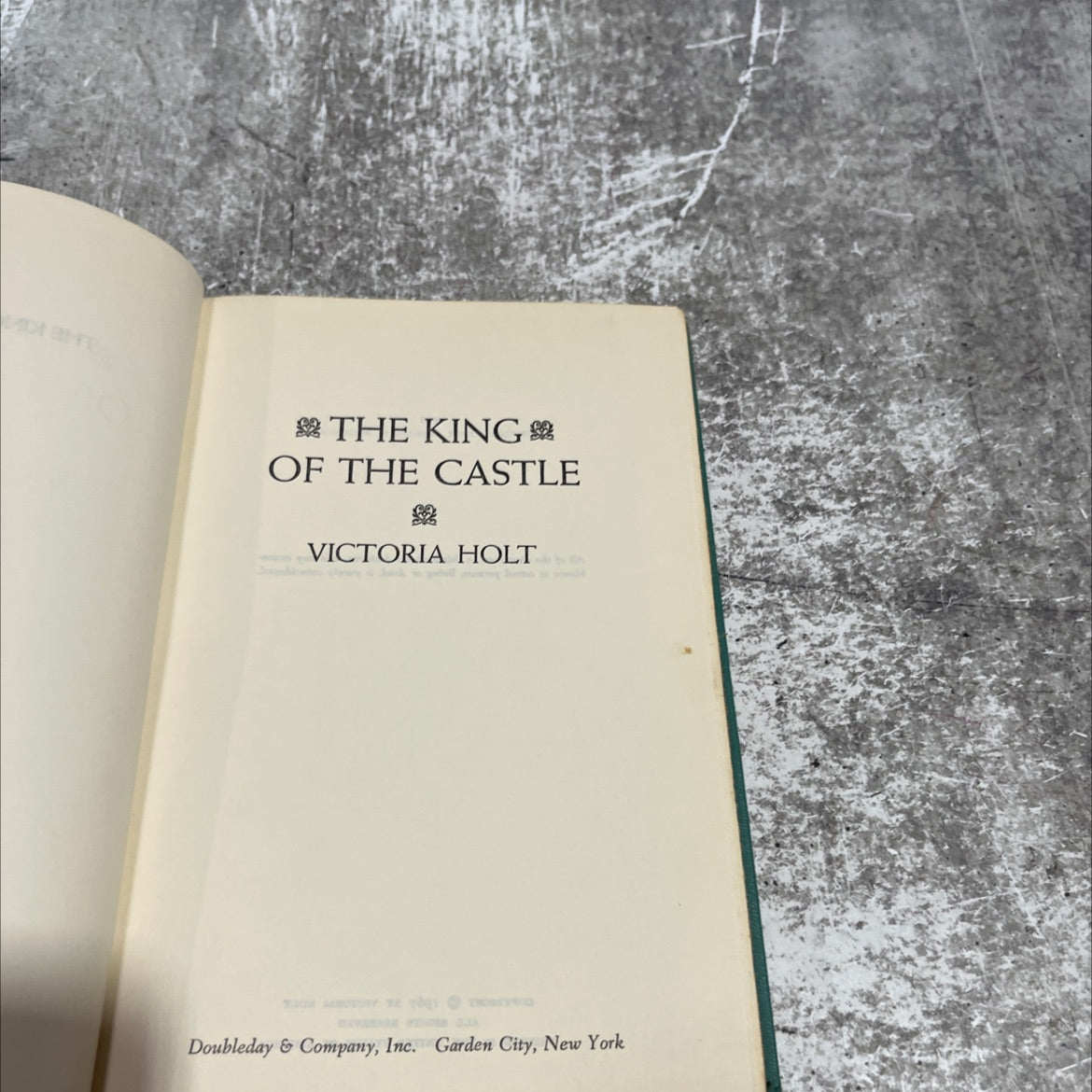 the king 2 of the castle book, by victoria holt, 1967 Hardcover image 2