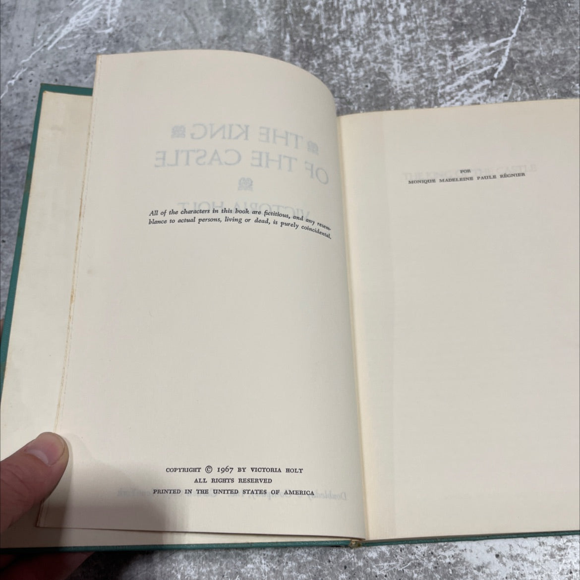 the king 2 of the castle book, by victoria holt, 1967 Hardcover image 3
