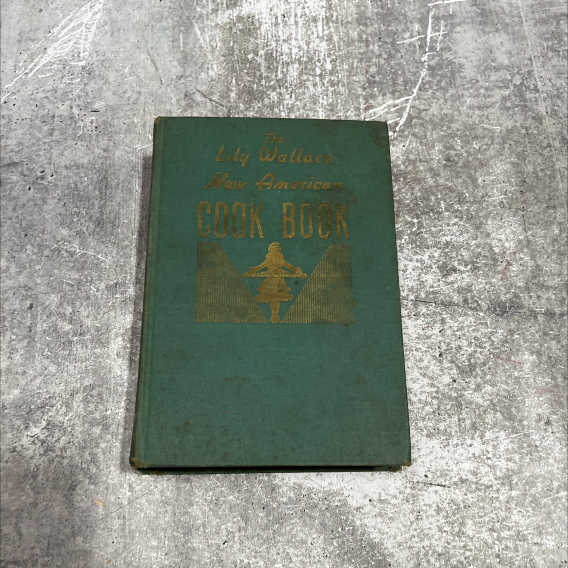 the lily wallace new american cook book book, by lily haxworth wallace, 1945 Hardcover image 1