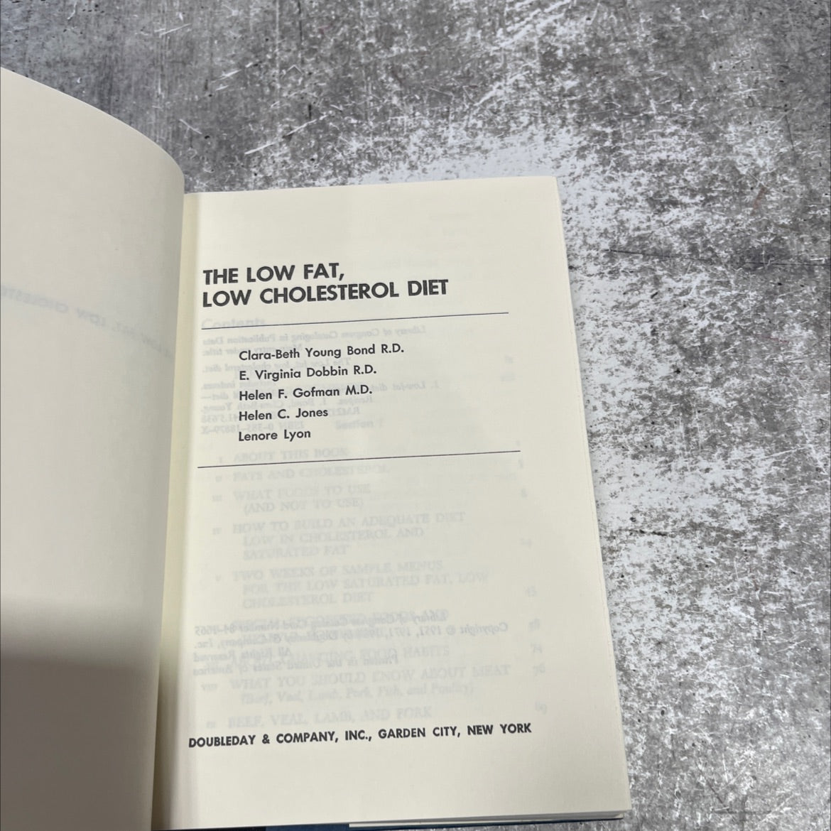 the low fat, low cholesterol diet book, by Clara-Beth Young Bond, Virginia Dobbin, Helen F. Gofman, Helen C. Jones, image 2