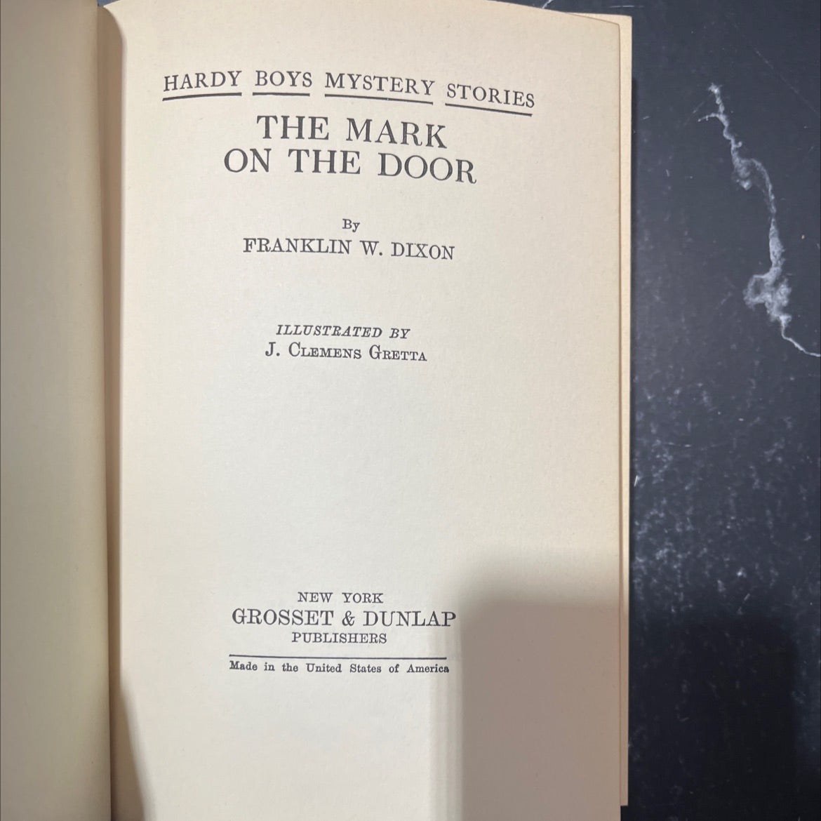 the mark on the door book, by franklin w. dixon, 1934 Hardcover image 2