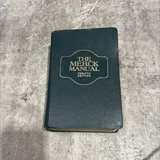 the merck manual of diagnosis and therapy book, by david n. holvey, m.d., 1972 Hardcover image 1