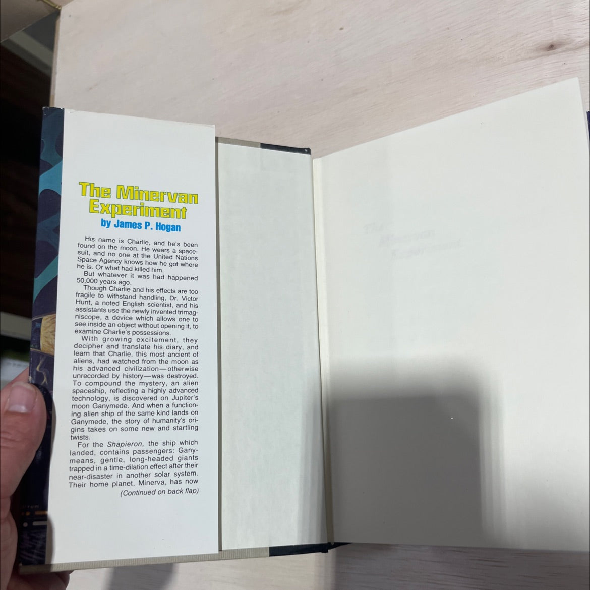 the minervan experiment book, by james p. hogan, 1981 Hardcover image 4