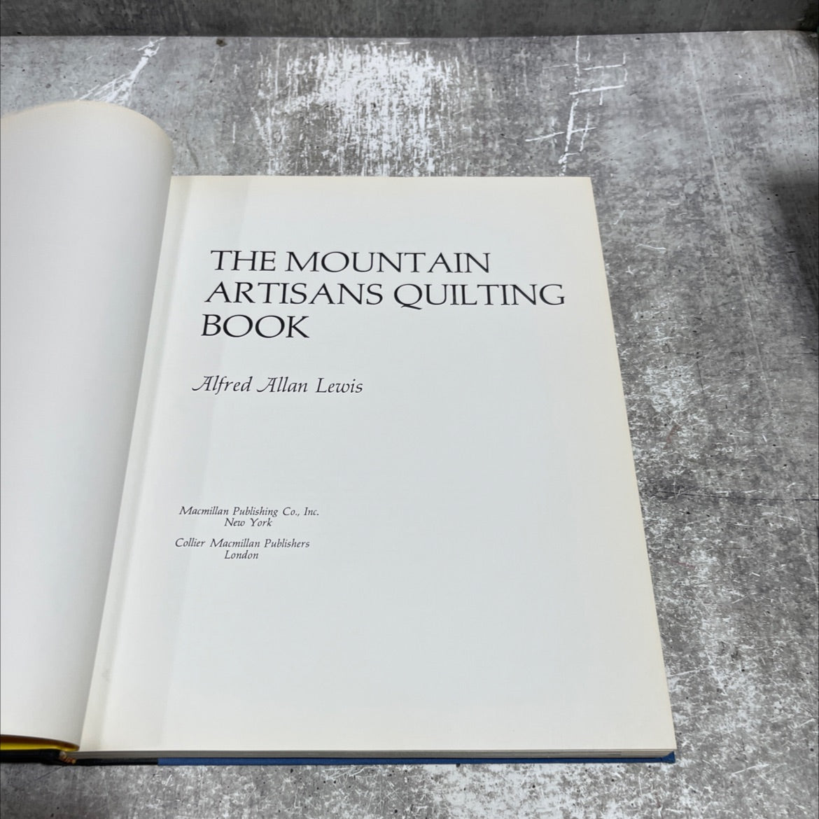 the mountain artisans quilting book book, by Alfred Allan Lewis, 1973 Hardcover image 2