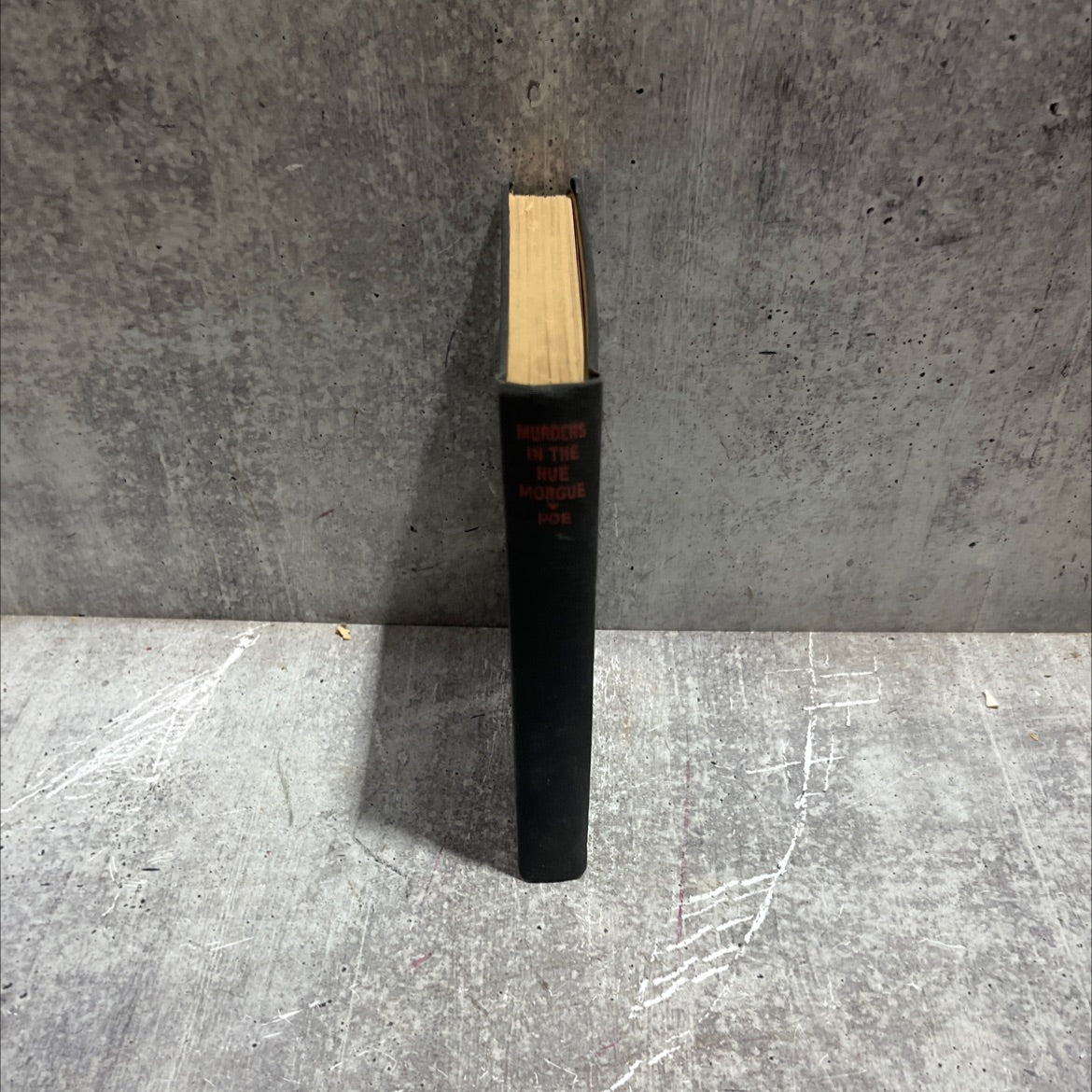 the murders in the rue morgue and other stories book, by edgar allen poe, 1970 Hardcover image 4
