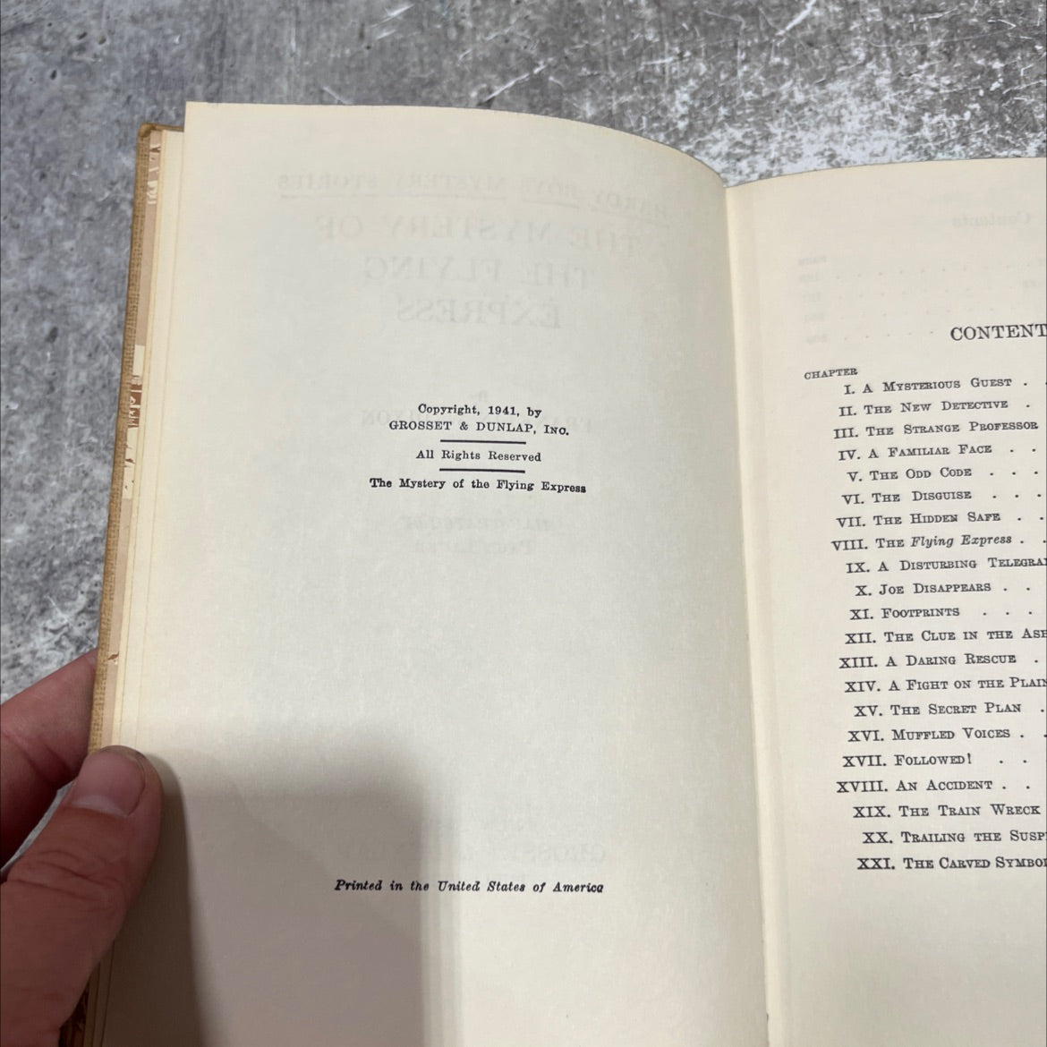 the mystery of the flying express book, by franklin w. dixon, 1941 Hardcover image 3