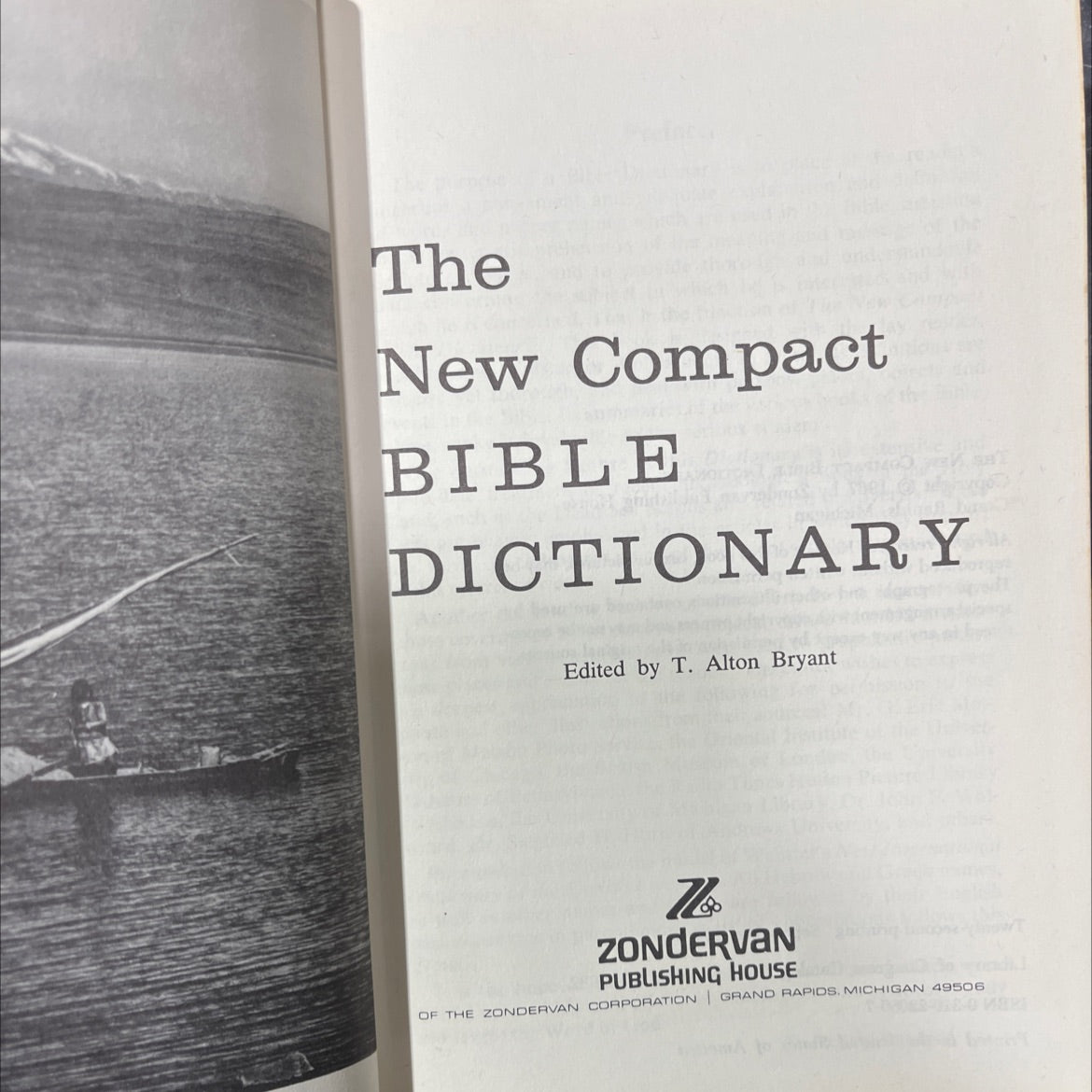 the new compact bible dictionary book, by t. alton bryant, 1977 Hardcover image 2