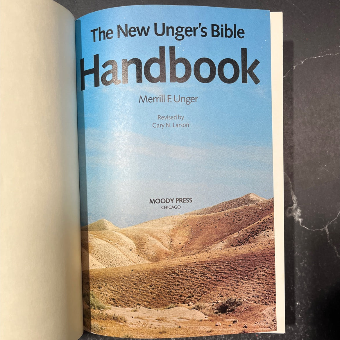 the new unger's bible handbook book, by merrill f. unger, 1984 Hardcover image 2