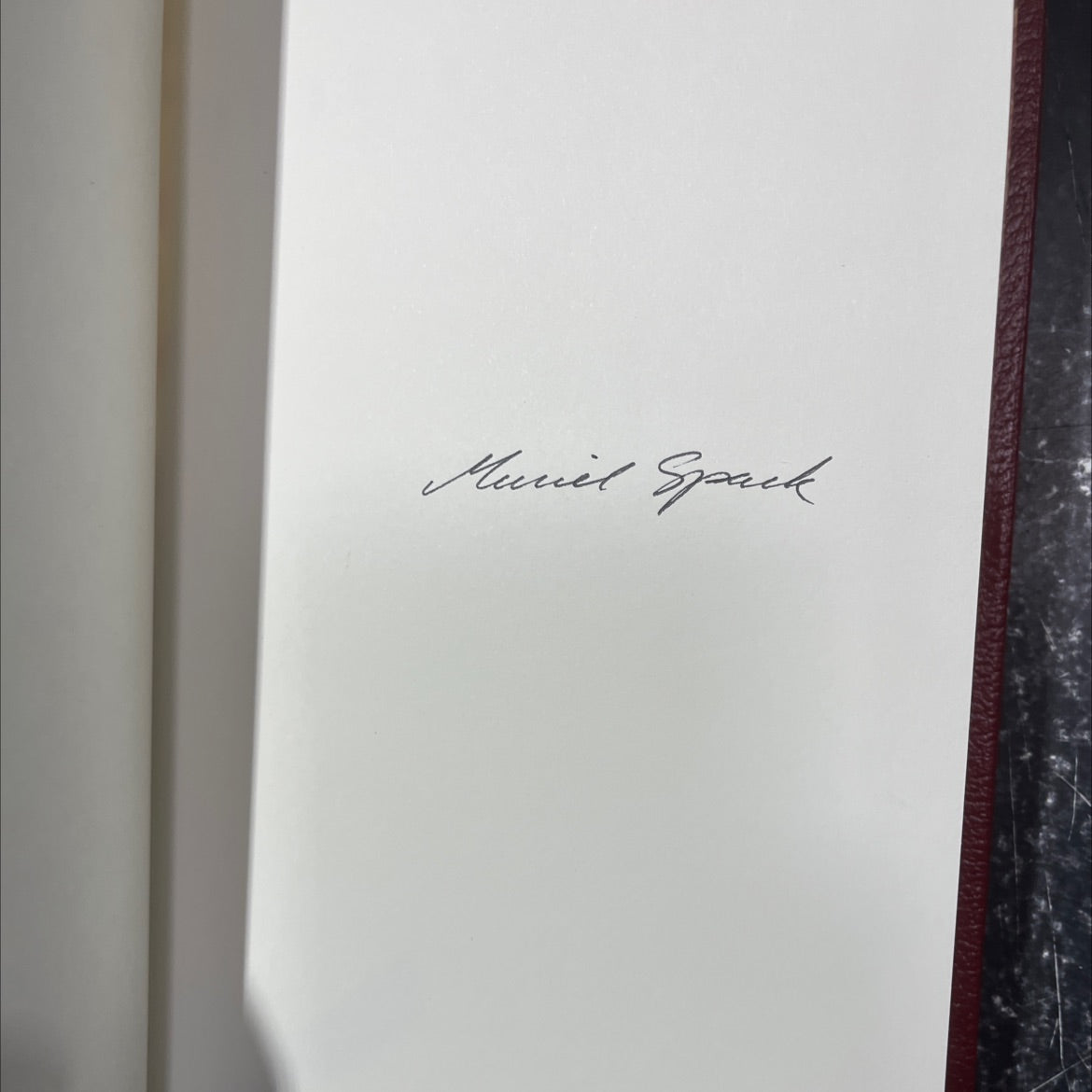 SIGNED the only problem book, by muriel spark, 1984 Leather, First Edition, Vintage image 4