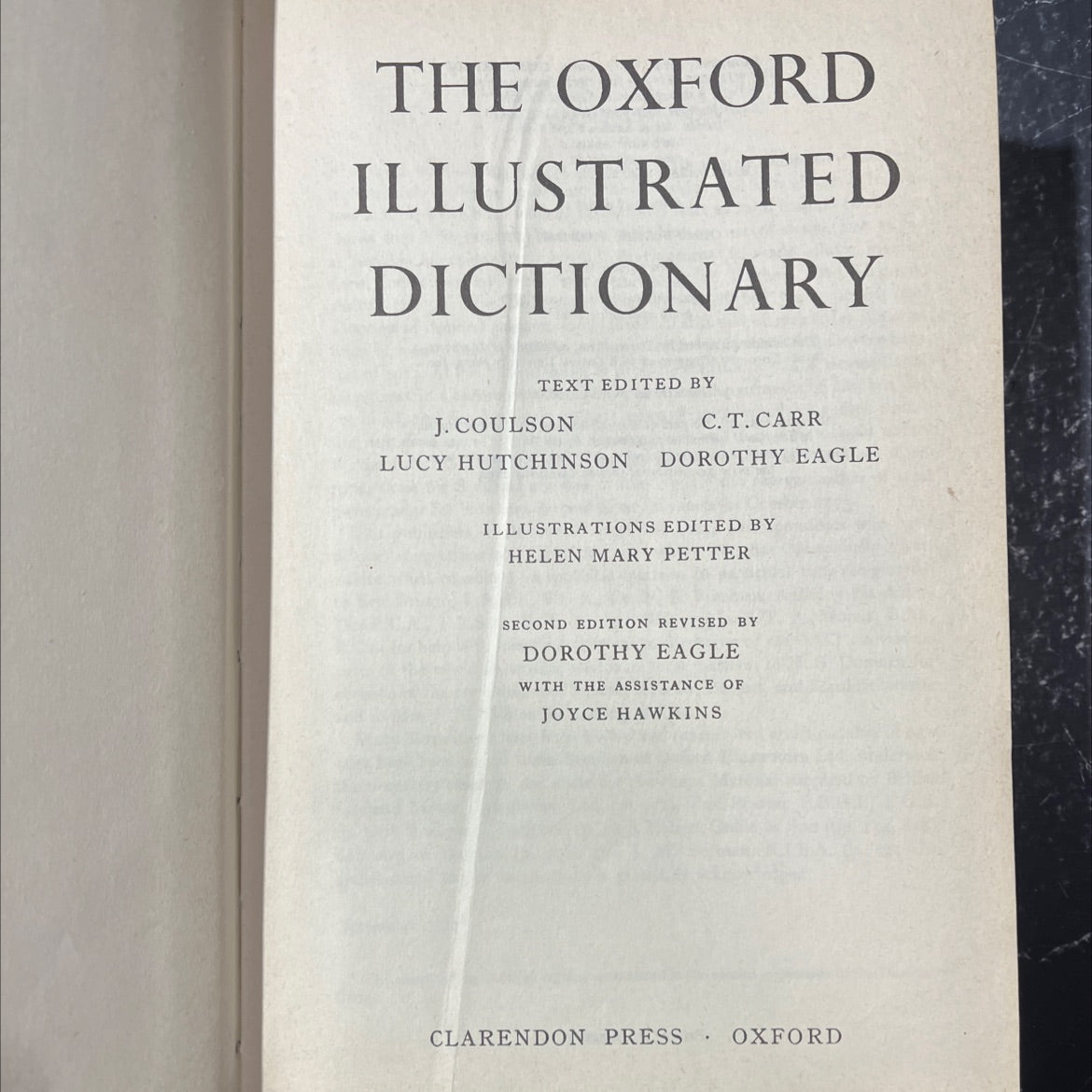 the oxford illustrated dictionary book, by j. coulson, lucy hutchinson, c. t. carr, dorothy eagle, 1975 Hardcover image 2