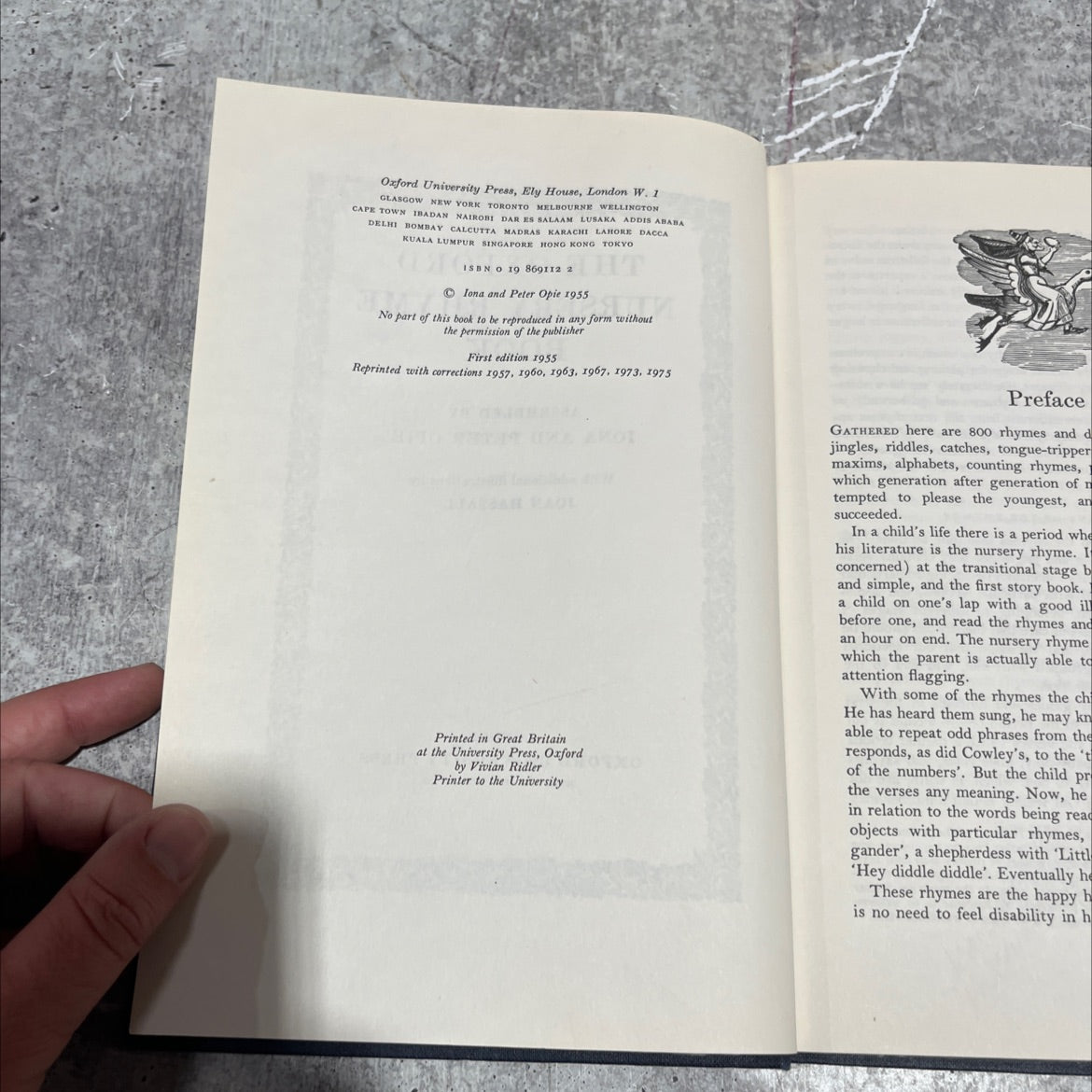 the oxford nursery rhyme book book, by dona archibald opie, 1975 Hardcover image 3