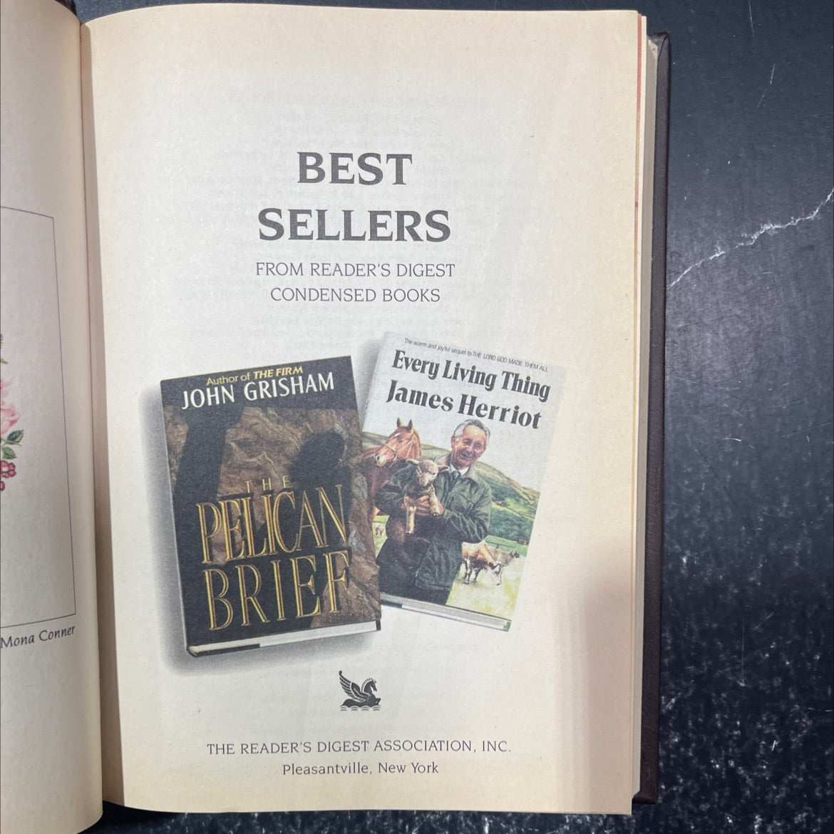 the pelican brief book, by john grisham, 1992 Hardcover image 2