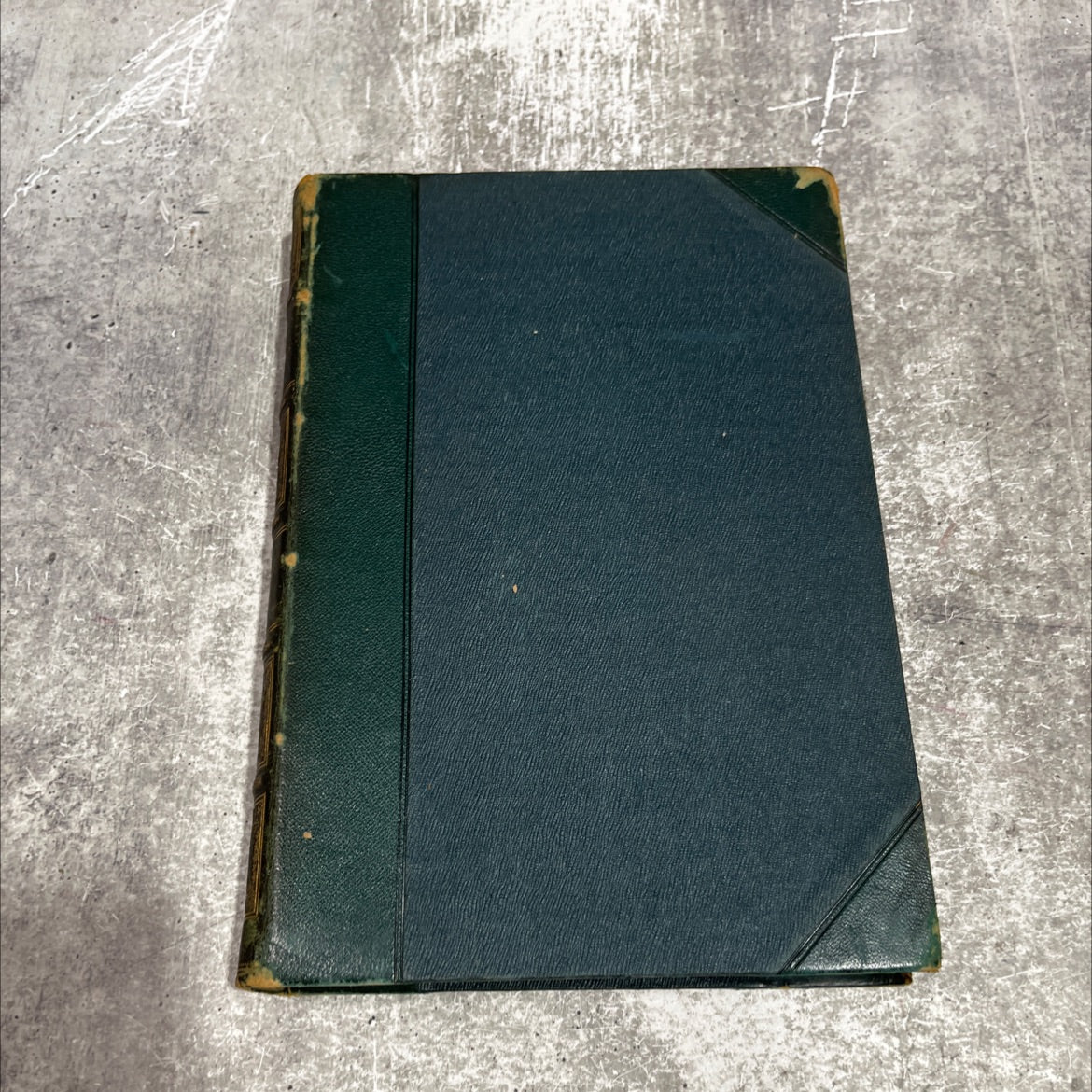 the pictorial edition of the works of shakspere comedies vol. 1 book, by charles knight, unknown Leather image 1