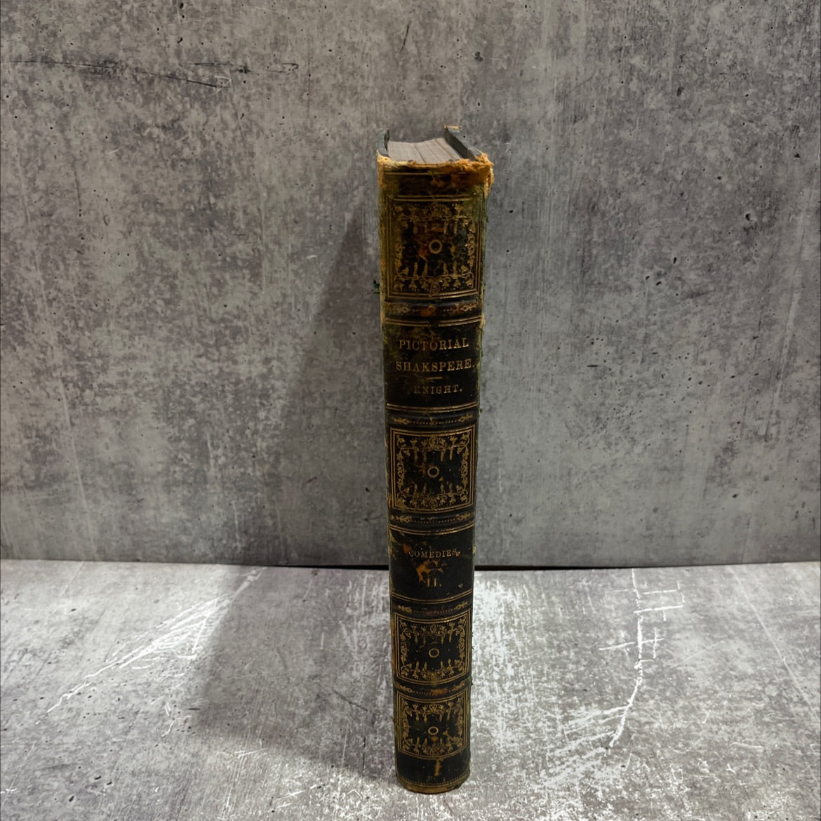 the pictorial edition of the works of shakspere comedies vol ii book, by charles knight, unknown Leather image 3