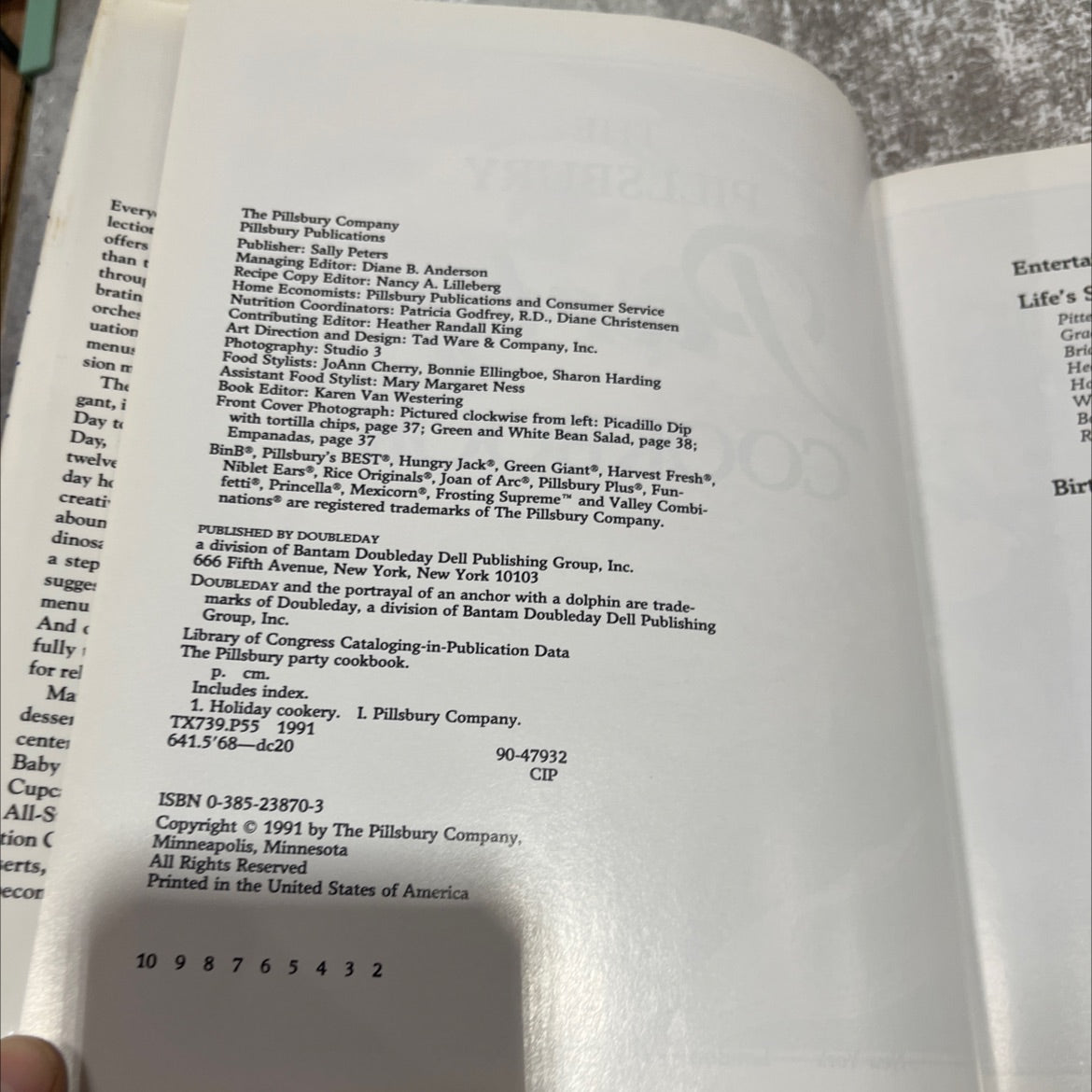 the pillsbury party cookbook book, by pillsbury company, 1991 Hardcover image 3