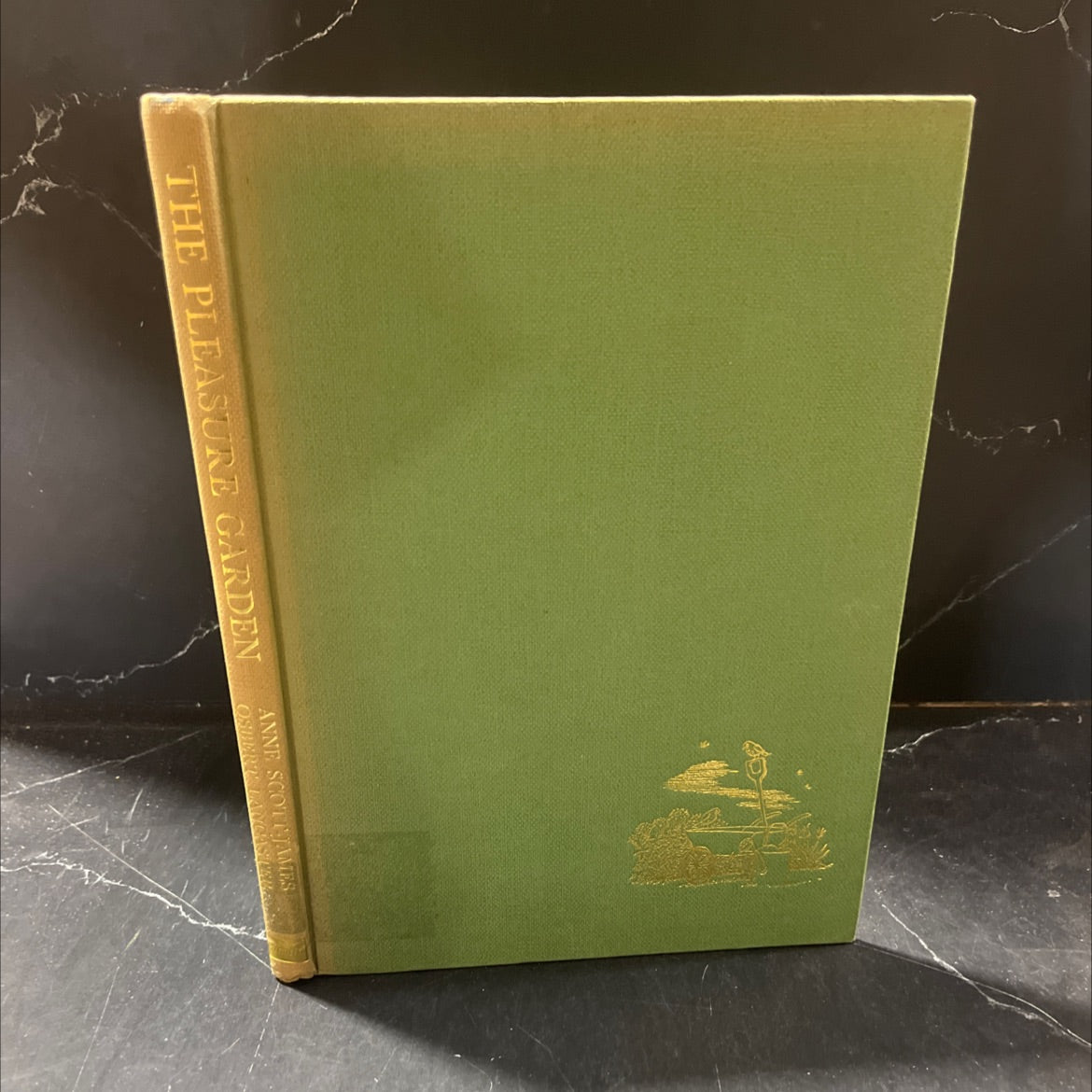 the pleasure garden an illustrated history of british gardening book, by anne scott-james, osbert lancaster, 1977 image 1