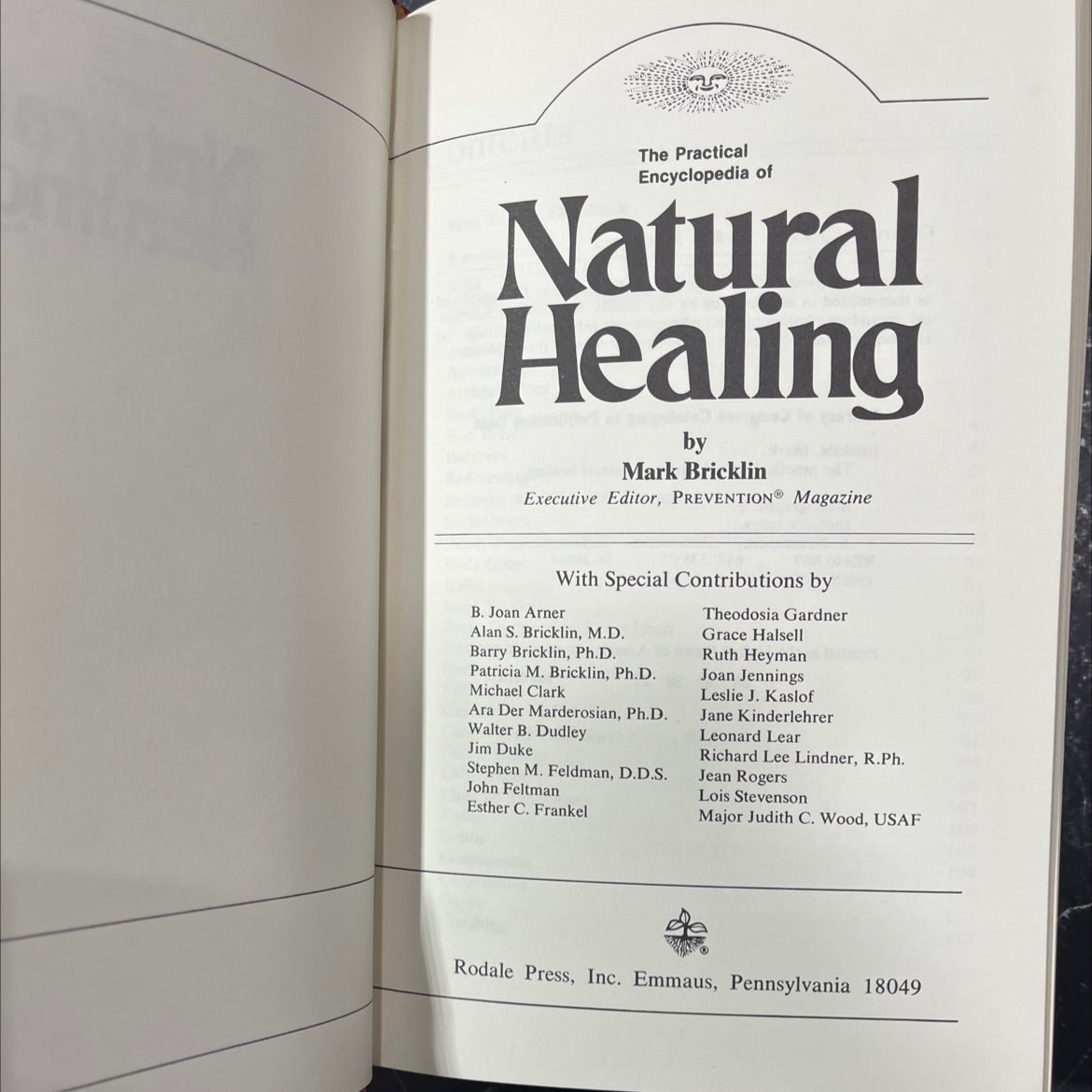 the practical encyclopedia of natural healing book, by mark bricklin, 1976 Hardcover image 2