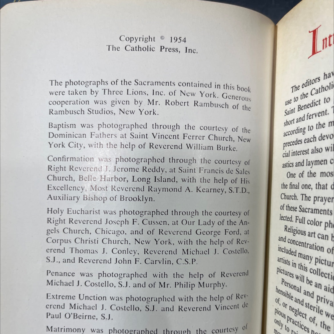 the prayer book book, by reverend john p. o'connell, m. a., s. t. d. and jex martin, m. a., 1959 Leather image 3