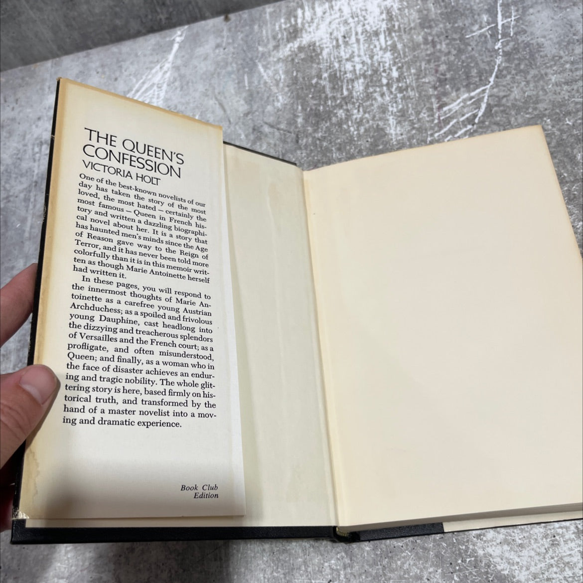 the queen's confession book, by victoria holt, 1968 Hardcover image 4
