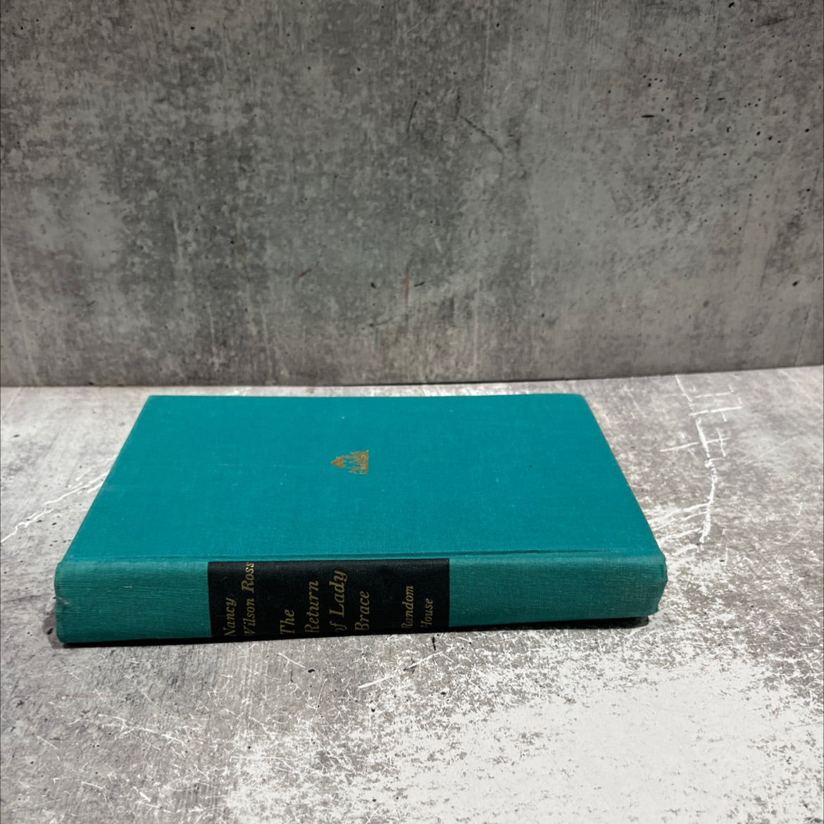 the return of lady brace book, by nancy wilson ross, 1957 Hardcover image 4