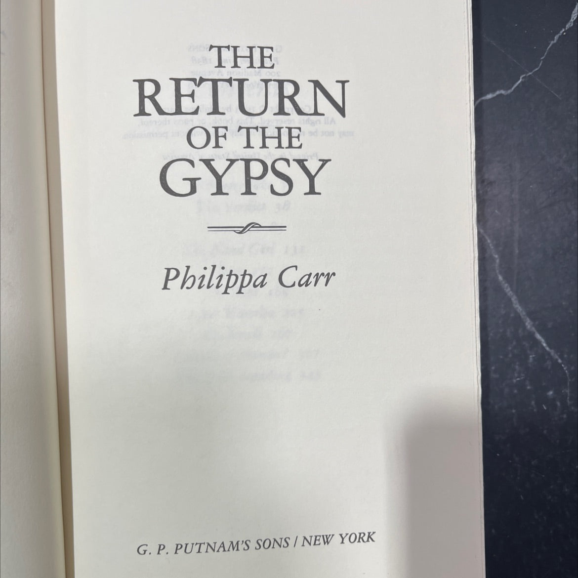 the return of the gypsy book, by Philippa Carr, 1985 Hardcover image 2