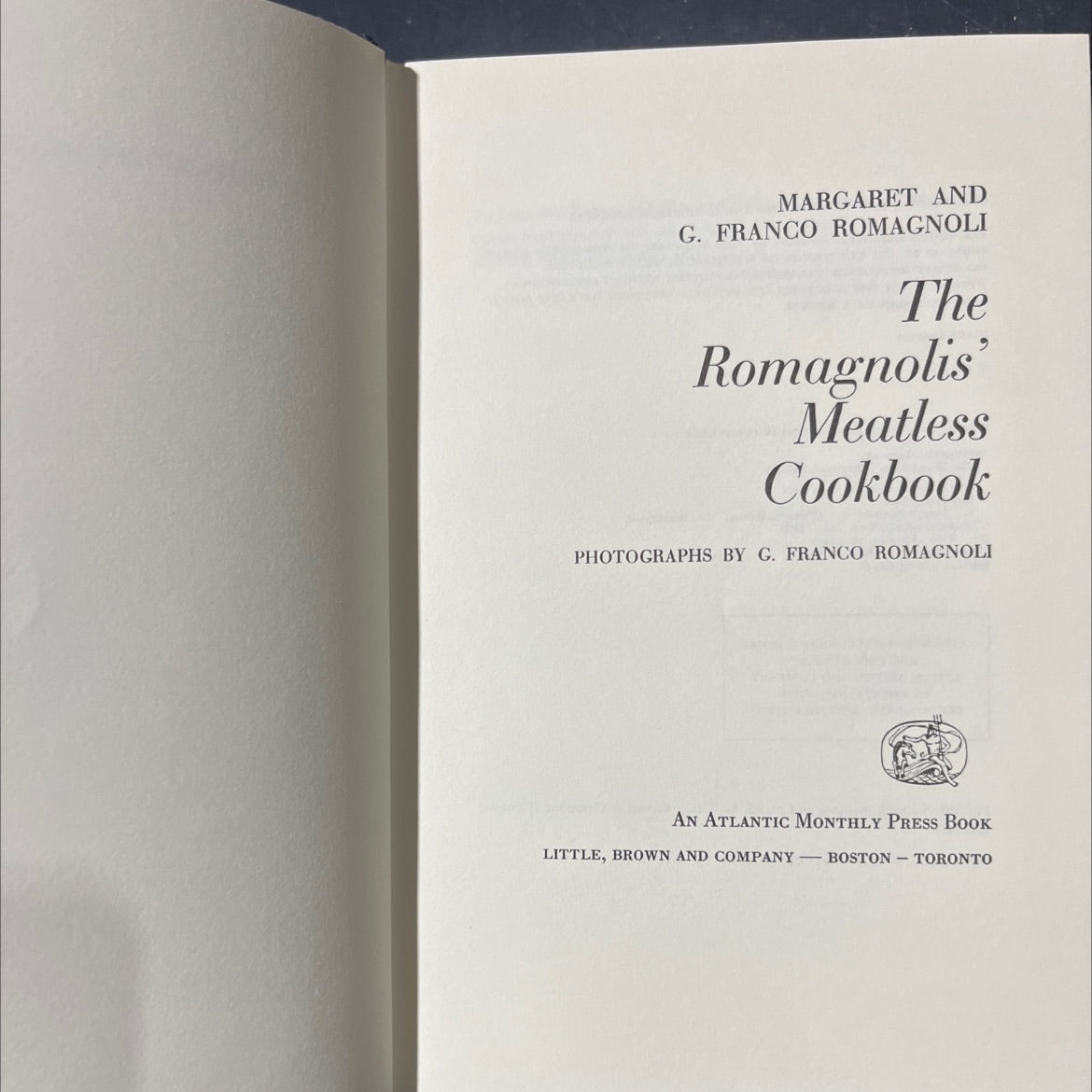 the romagnolis' meatless cookbook book, by margaret and g. franco romagnoli, 1976 Hardcover image 2