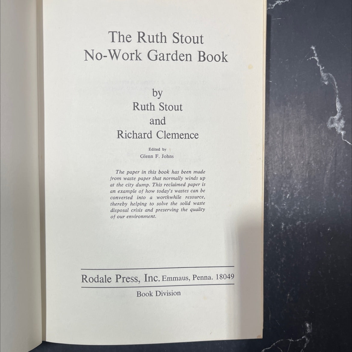 the ruth stout no-work garden book book, by Ruth Stout and Richard Clemence, 1971 Hardcover image 2