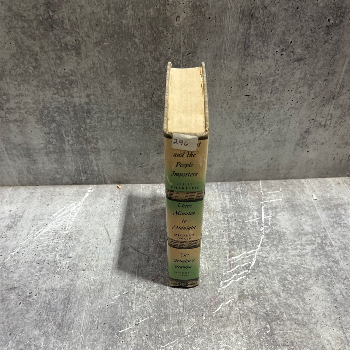 the saint and the people importers book, by leslie charteris, 1972 Hardcover image 4