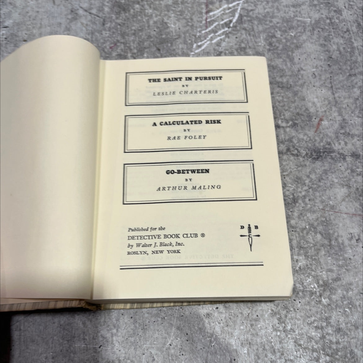the saint in pursuit book, by leslie charteris, 1970 Hardcover image 2