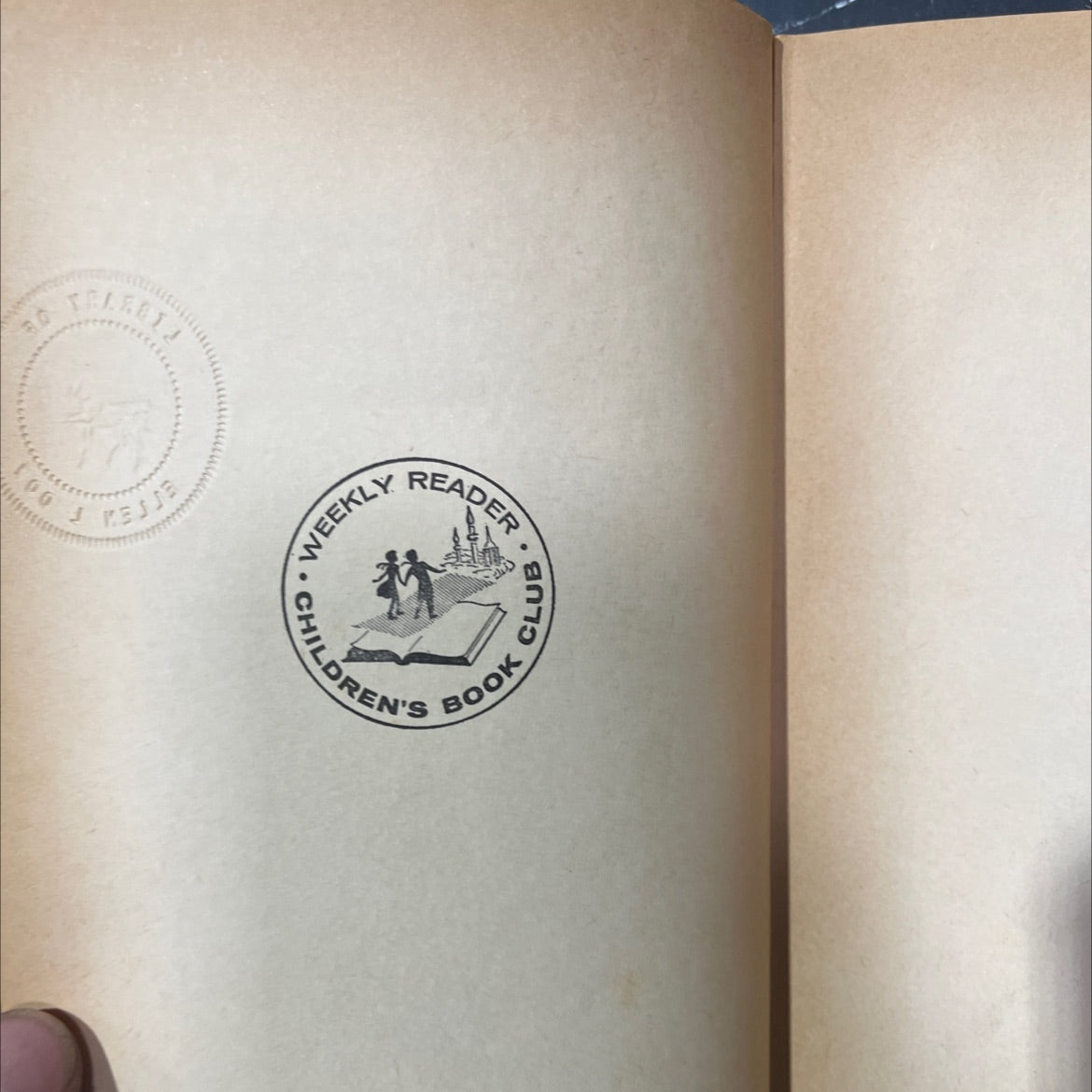 the secret of crossbone hill book, by wilson gage, 1970 Hardcover image 3