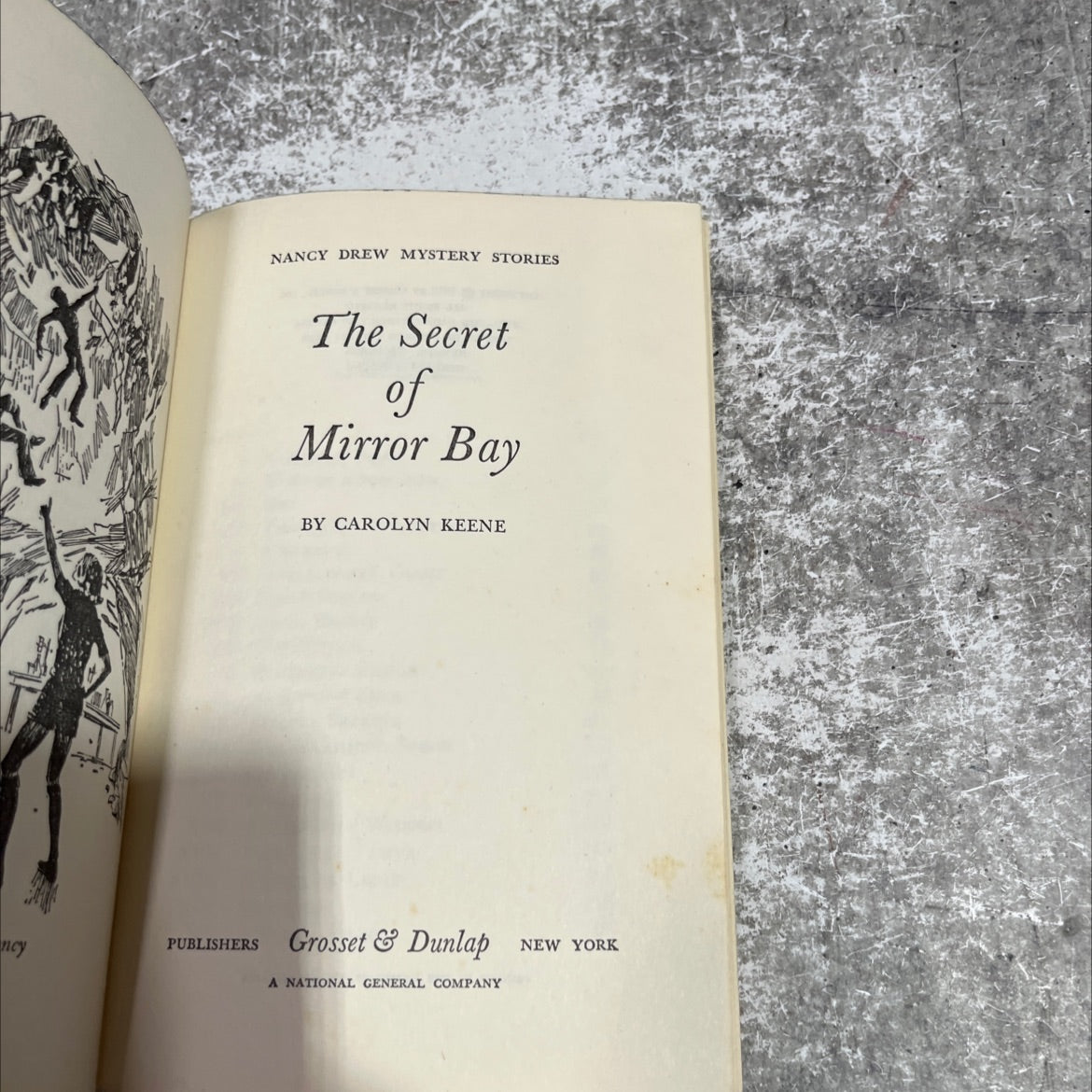 the secret of mirror bay book, by carolyn keene, 1972 Hardcover image 2