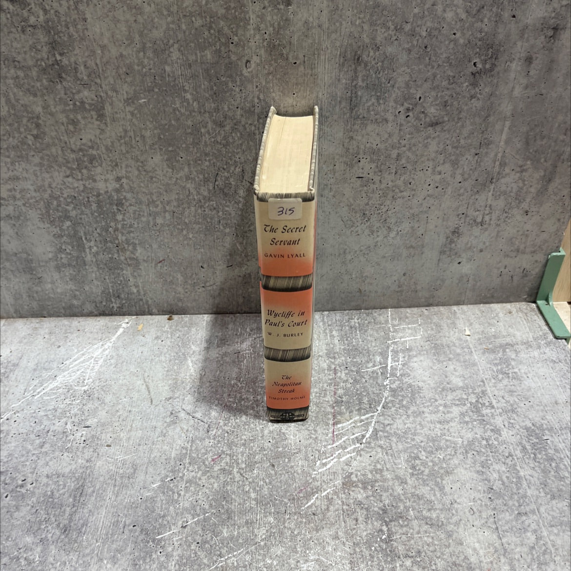 the secret servant book, by gavin lyall, 1980 Hardcover image 4