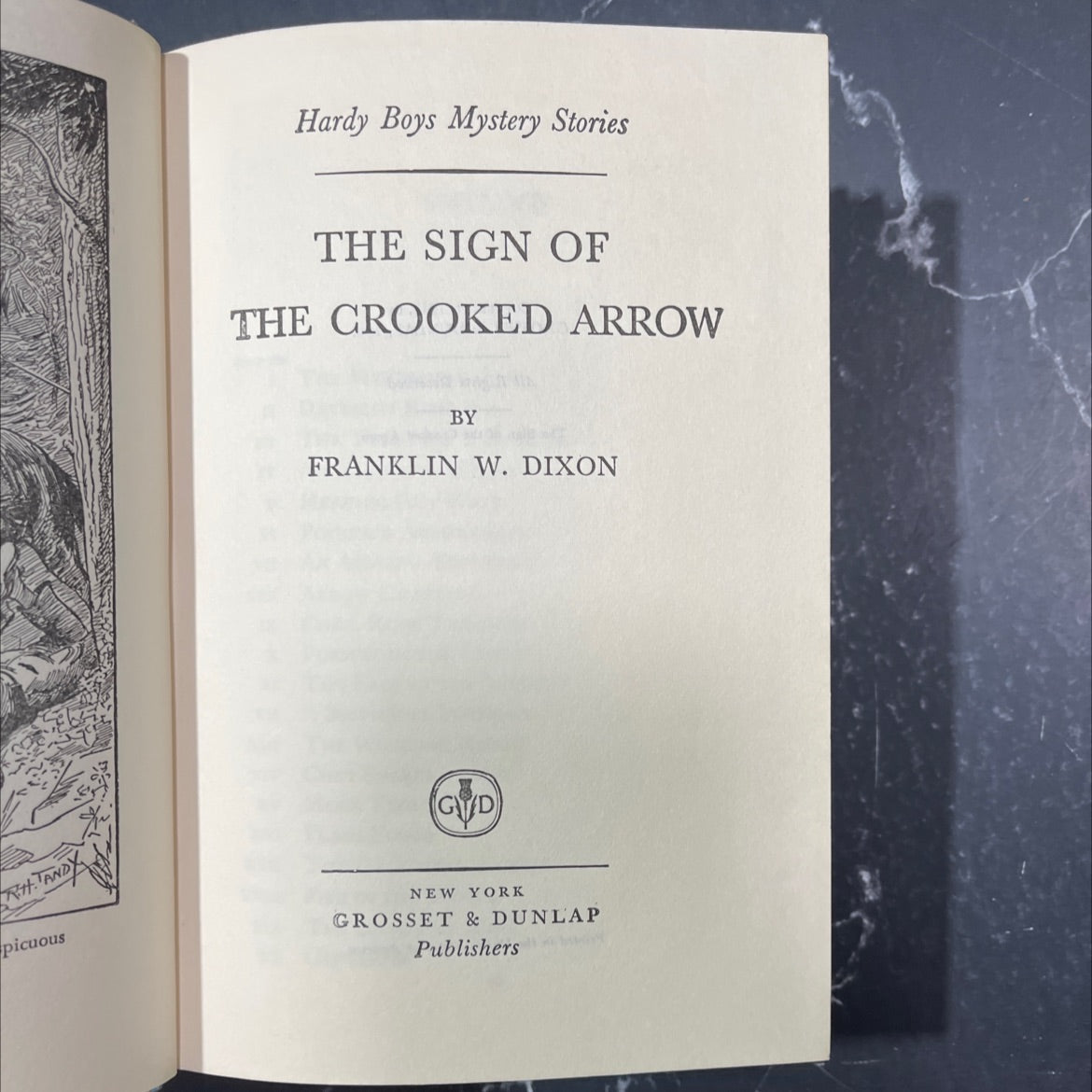 the sign of the crooked arrow book, by franklin w. dixon, 1949 Hardcover image 2