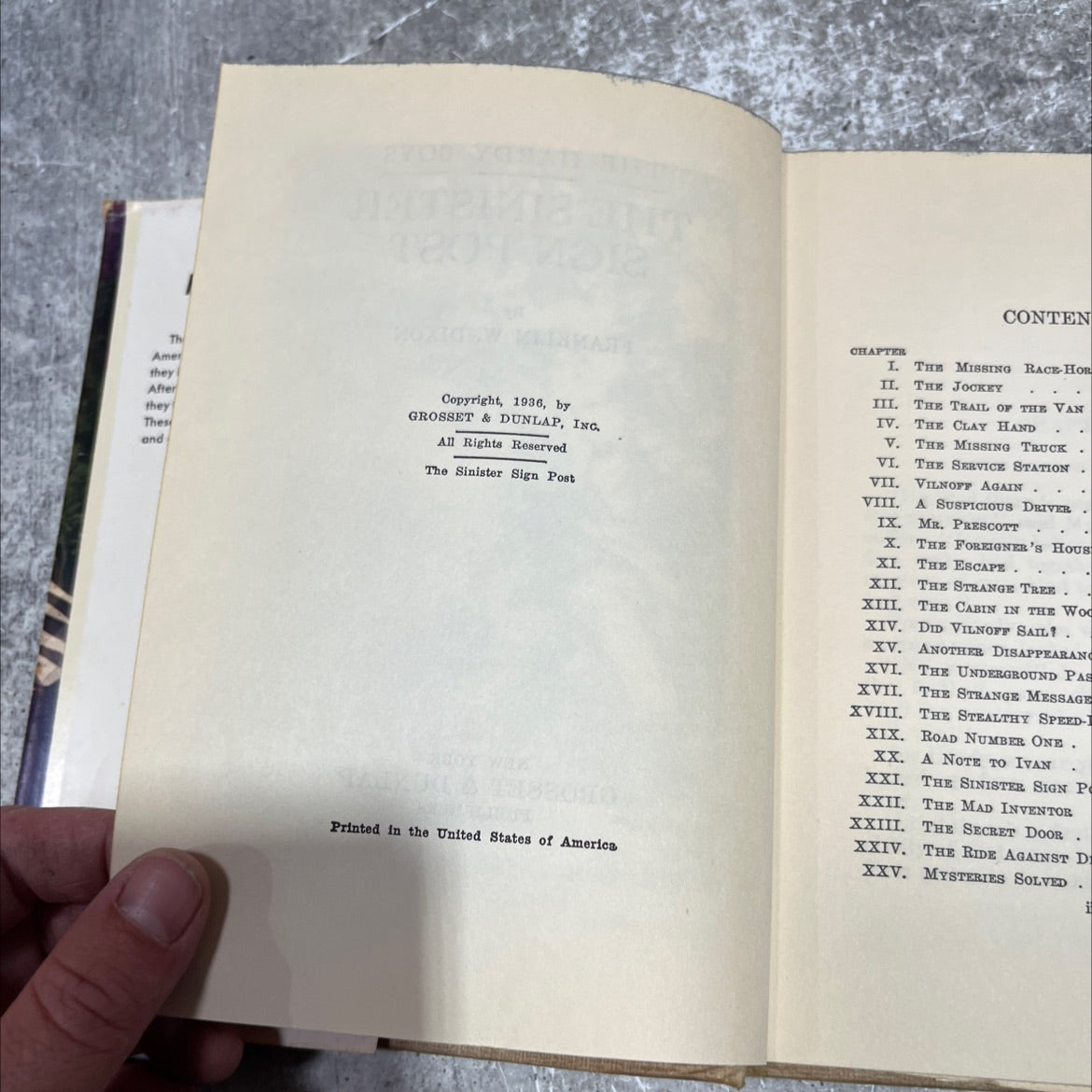 the sinister sign post book, by franklin w. dixon, 1936 Hardcover image 3