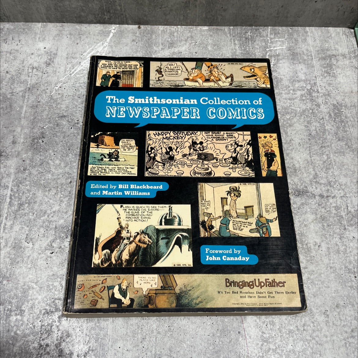 the smithsonian collection of newspaper comics book, by Bill Blackbeard, Martin Williams, 1977 Paperback image 1
