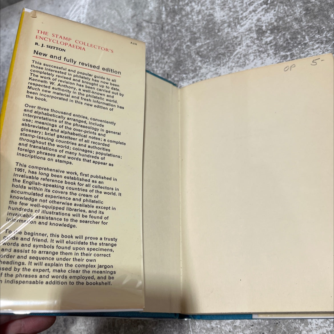 the stamp collector's encyclopaedia book, by r. j. sutton, 1966 Hardcover image 4