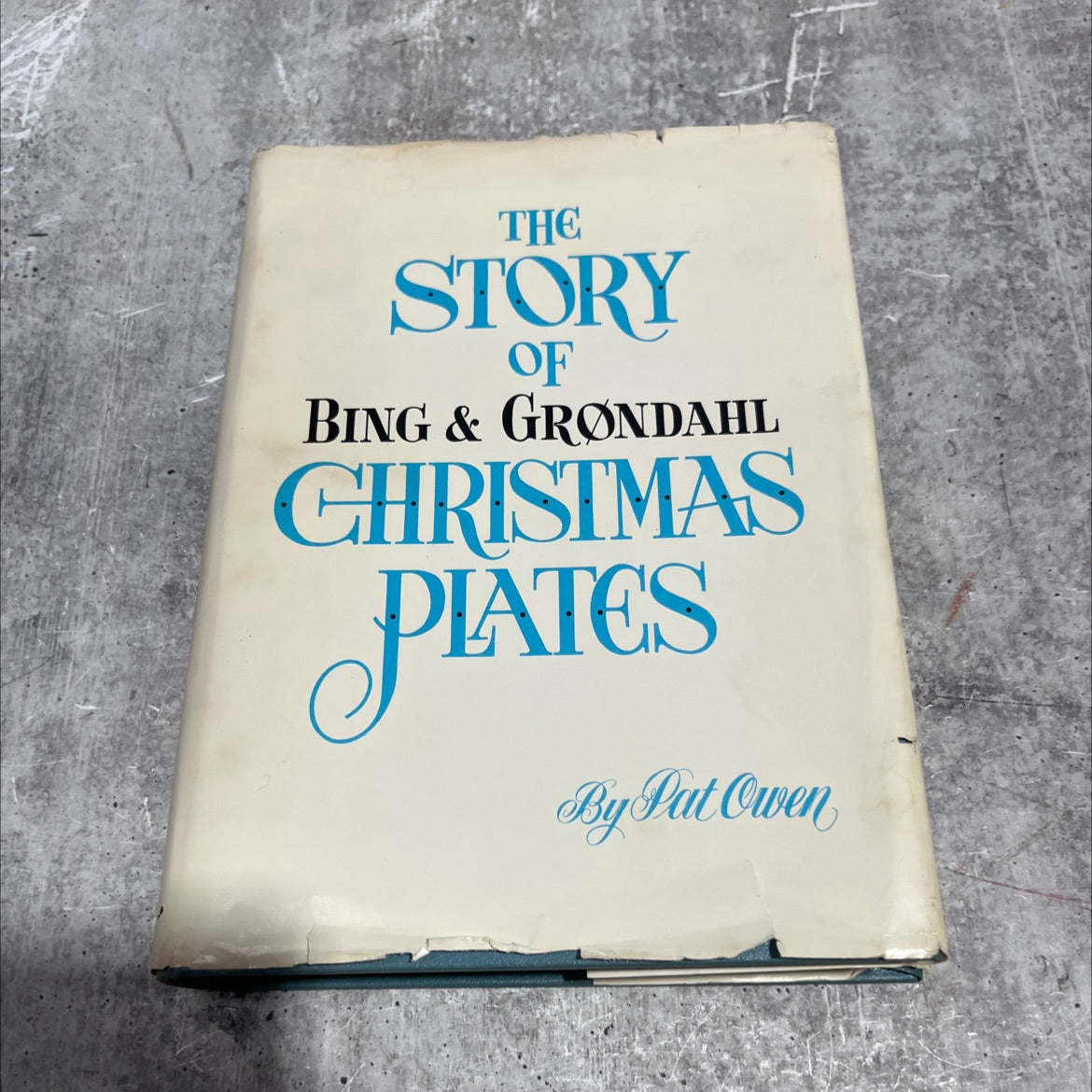 the story of bing & grøndahl christmas plates book, by Pat Owen, 1975 Hardcover image 1