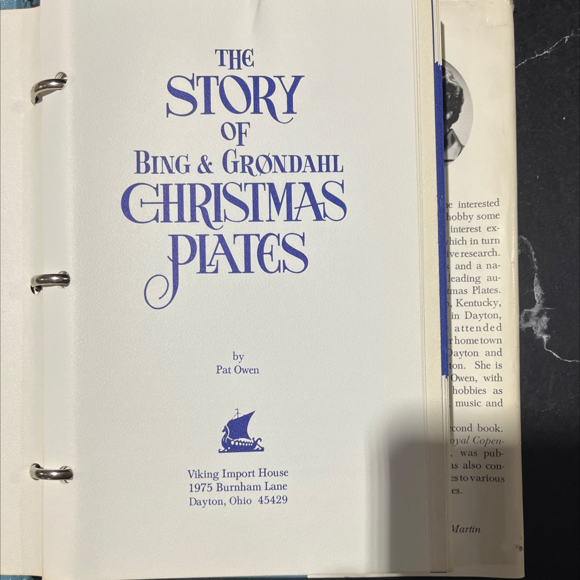 the story of bing & gronholm christmas plates book, by Pat Owen, 1975 Hardcover image 2