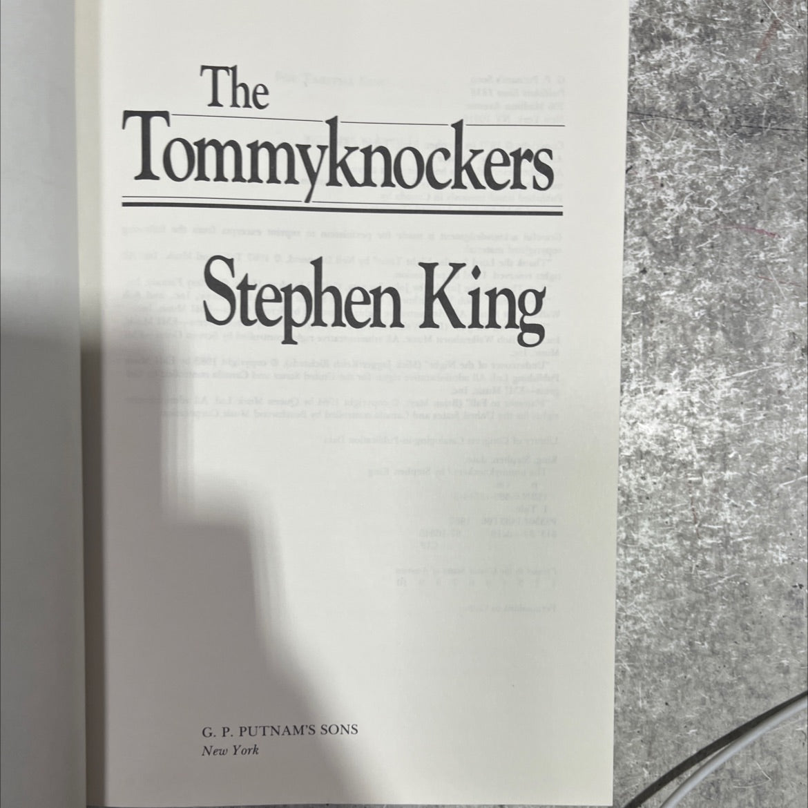 the tommyknockers book, by Stephen King, 1987 Hardcover image 2