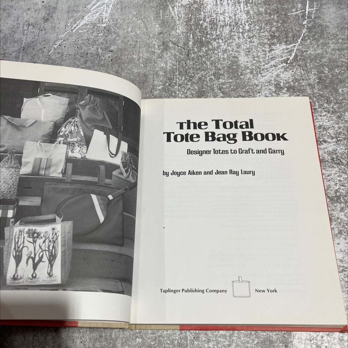 the total tote bag book book, by Joyce Aiken and Jean Ray Laury, 1977 Hardcover image 2
