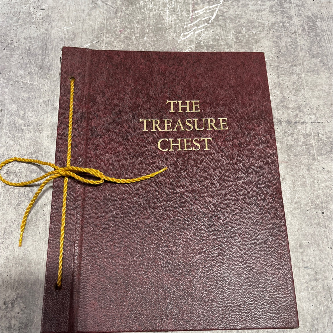 the treasure chest a heritage album containing 1064 familiar and inspirational quotations, poems, sentiments, and image 1