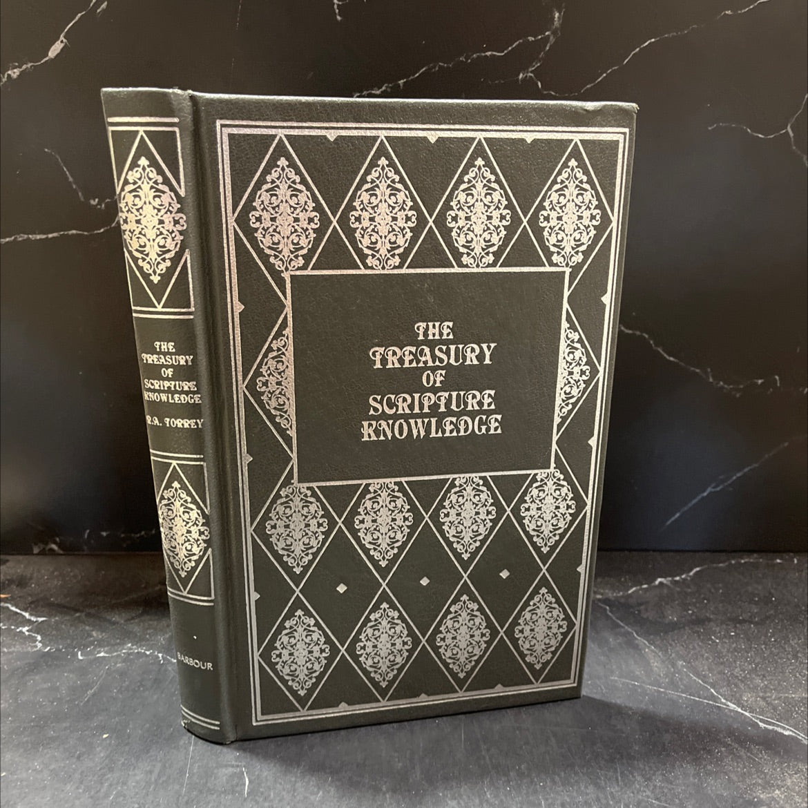 the treasury of scripture knowledge book, by R.A. Torrey, 1970 Leather image 1