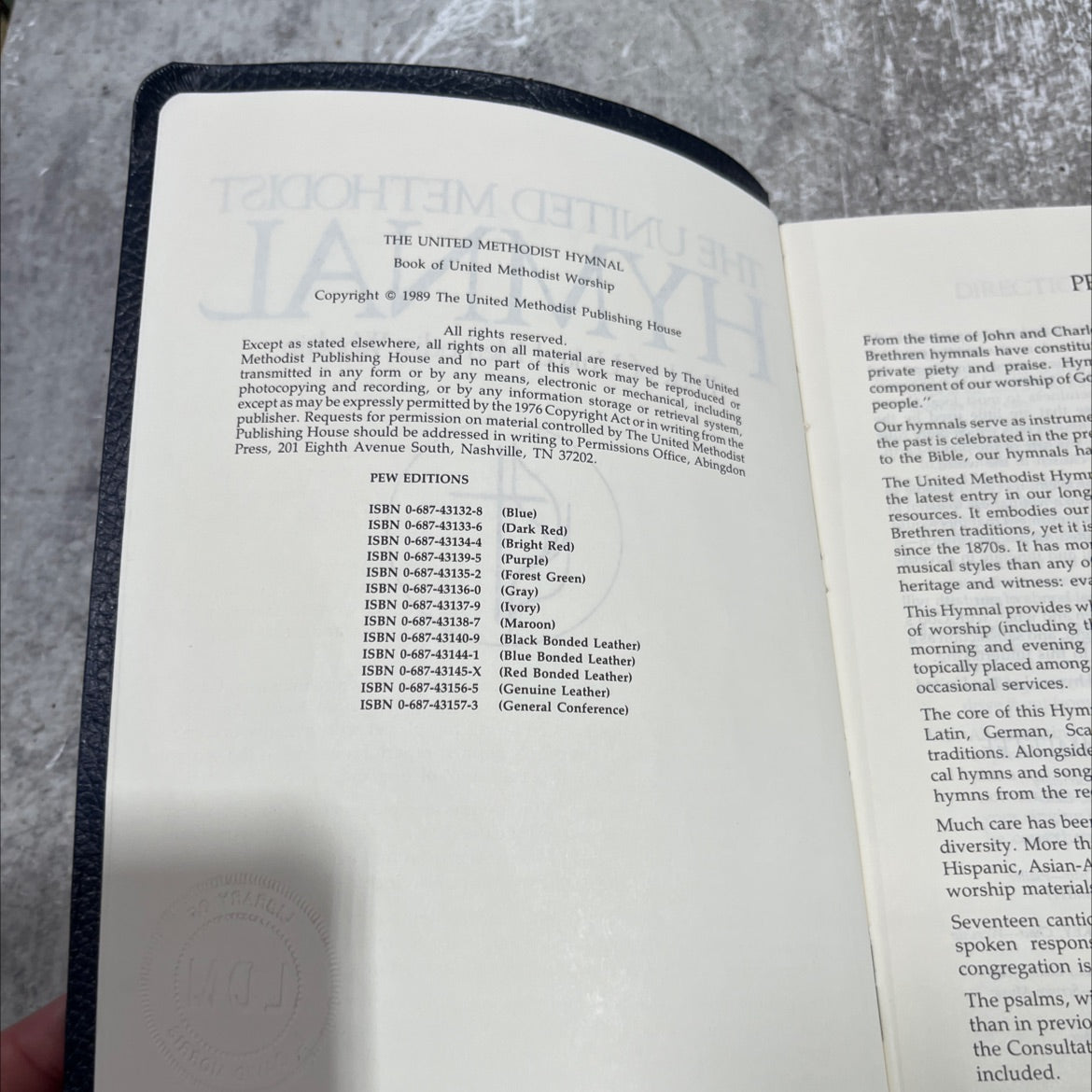 the united methodist hymnal book of united methodist worship book, by unknown, 1989 Leather image 3
