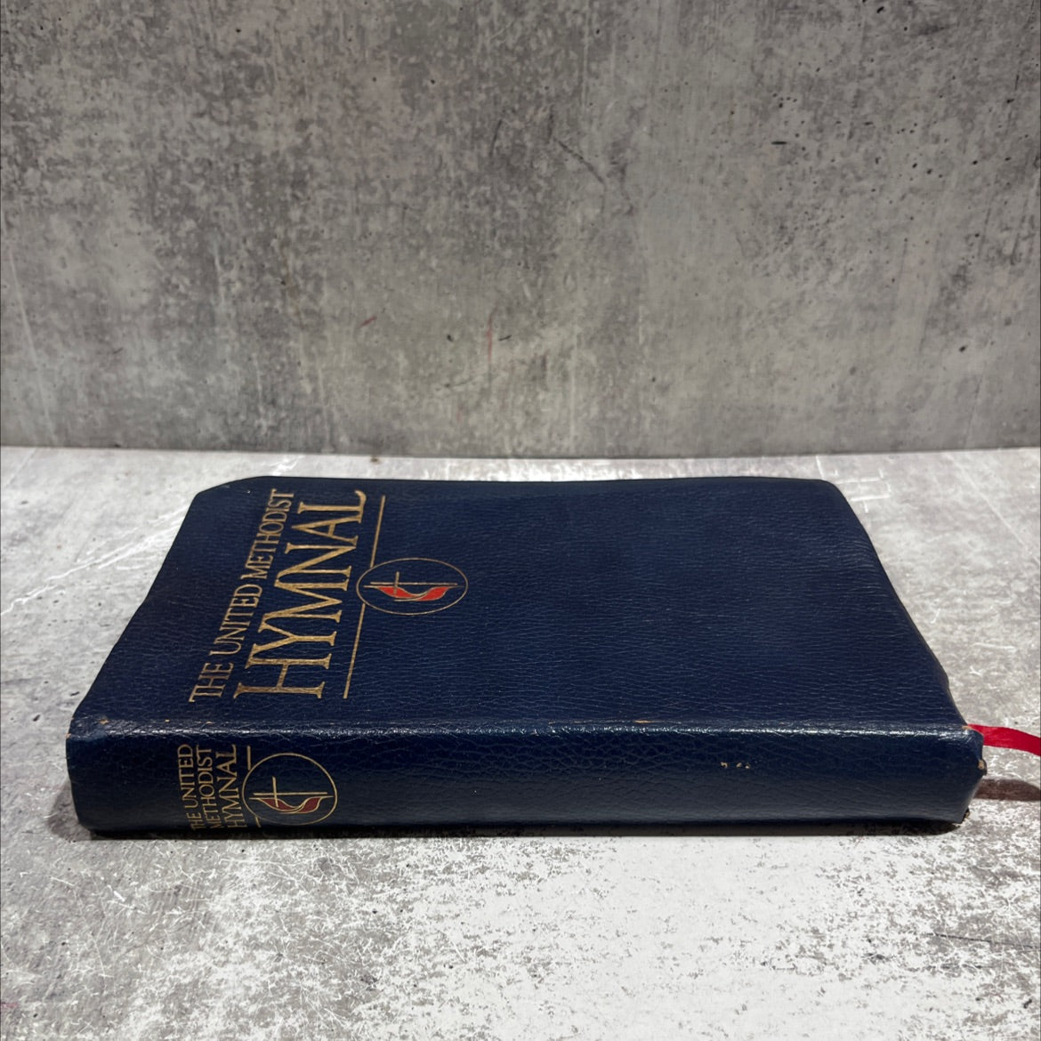 the united methodist hymnal book of united methodist worship book, by unknown, 1989 Leather image 4