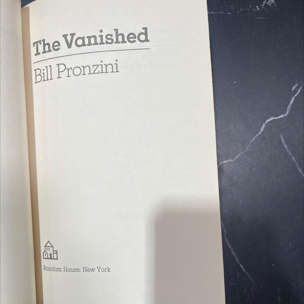 the vanished book, by Bill Pronzini, 1973 Hardcover image 2