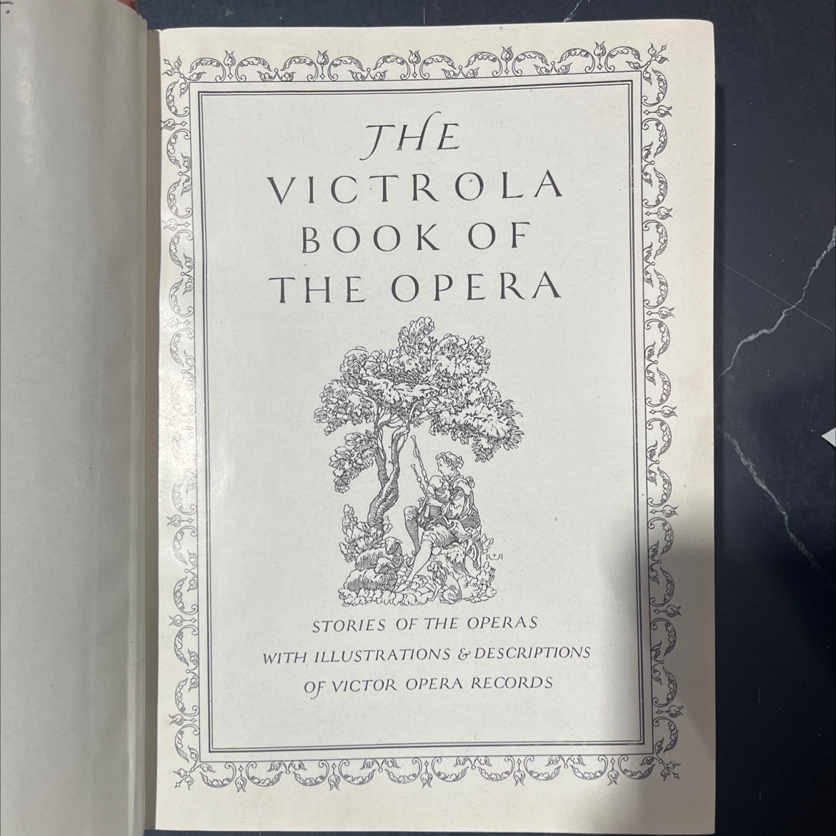 the victrola book of the opera book, by unknown, 1921 Hardcover image 2